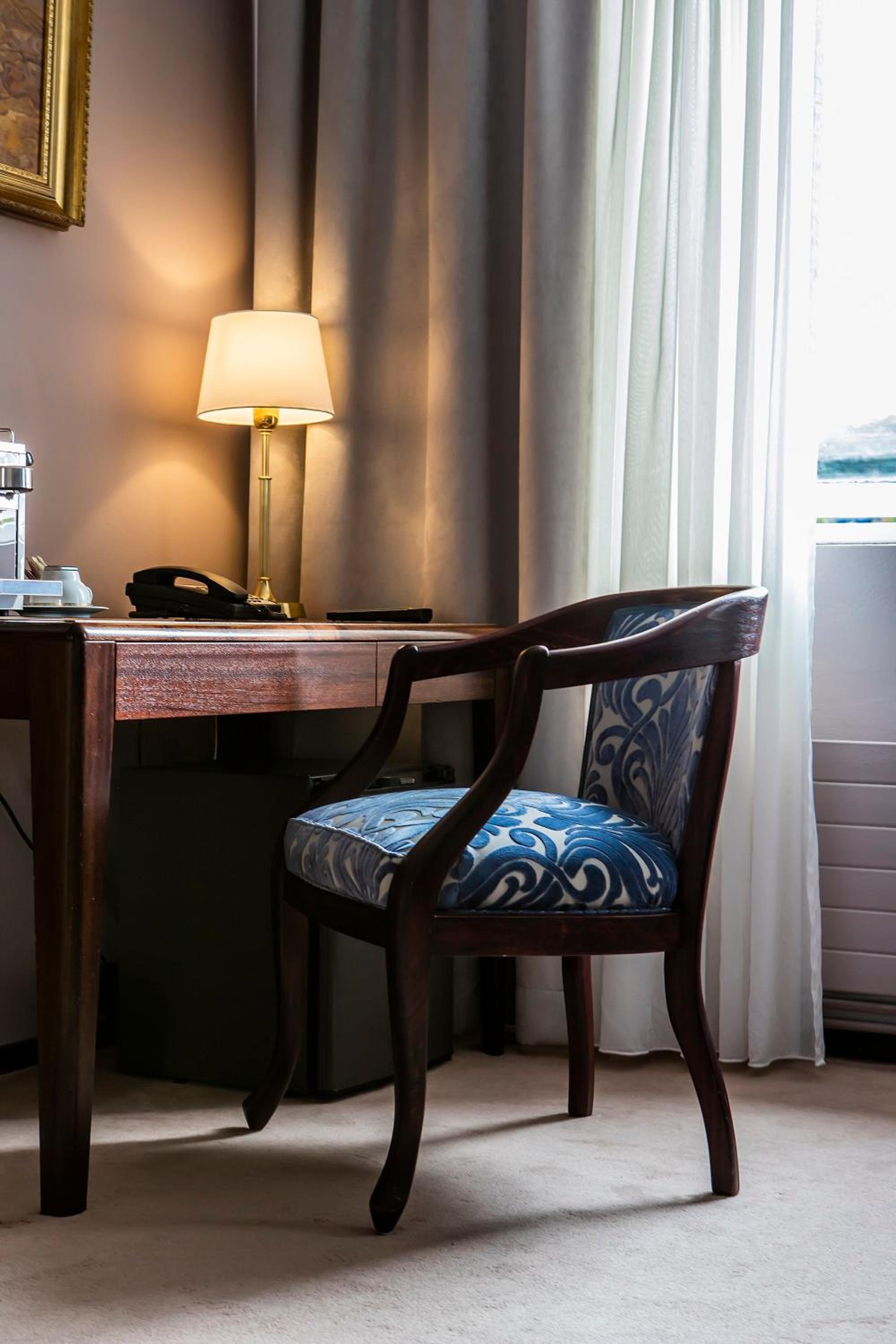 Suite - Photo 12