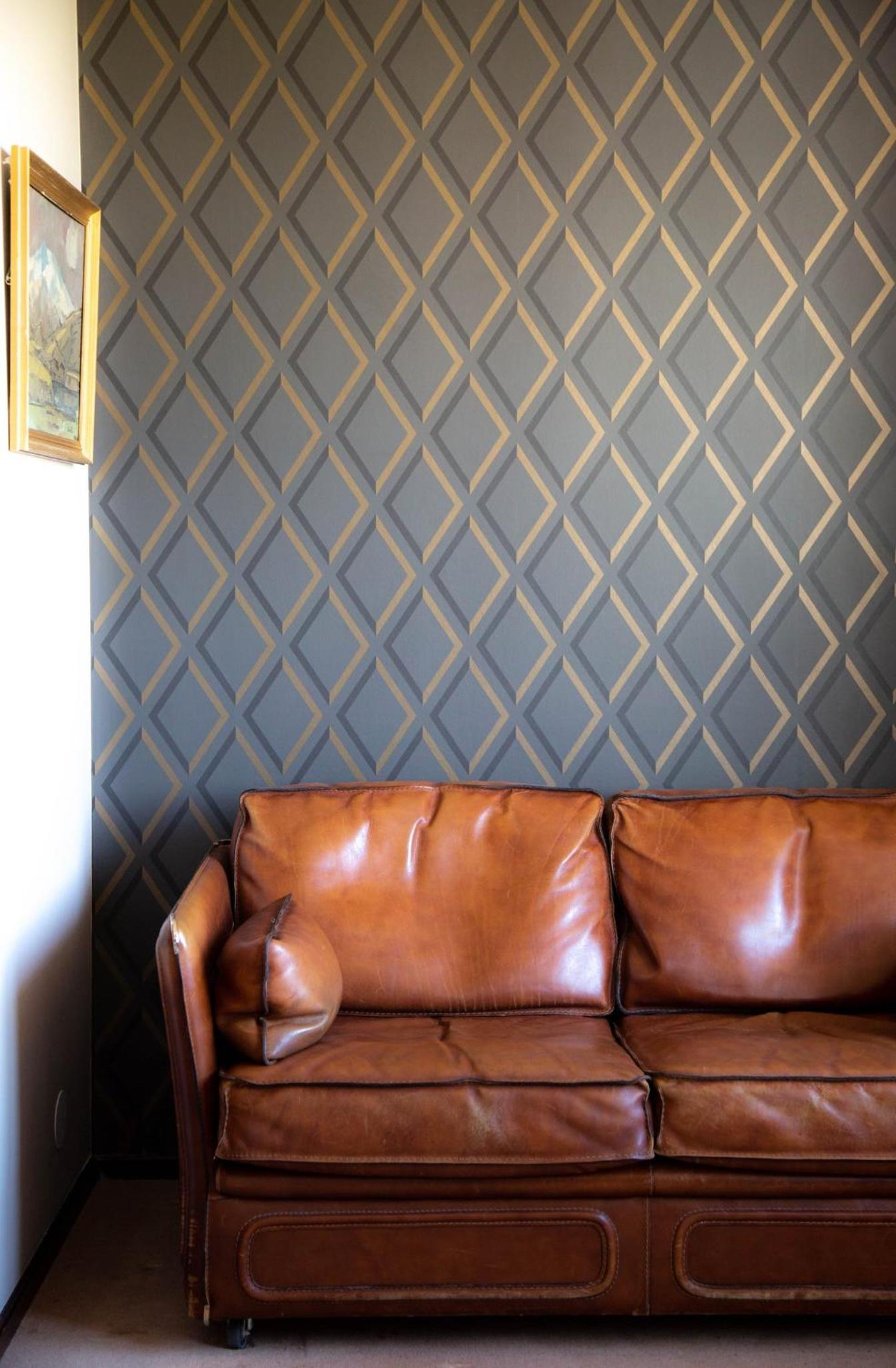 Junior Suite with Balcony - Photo 11