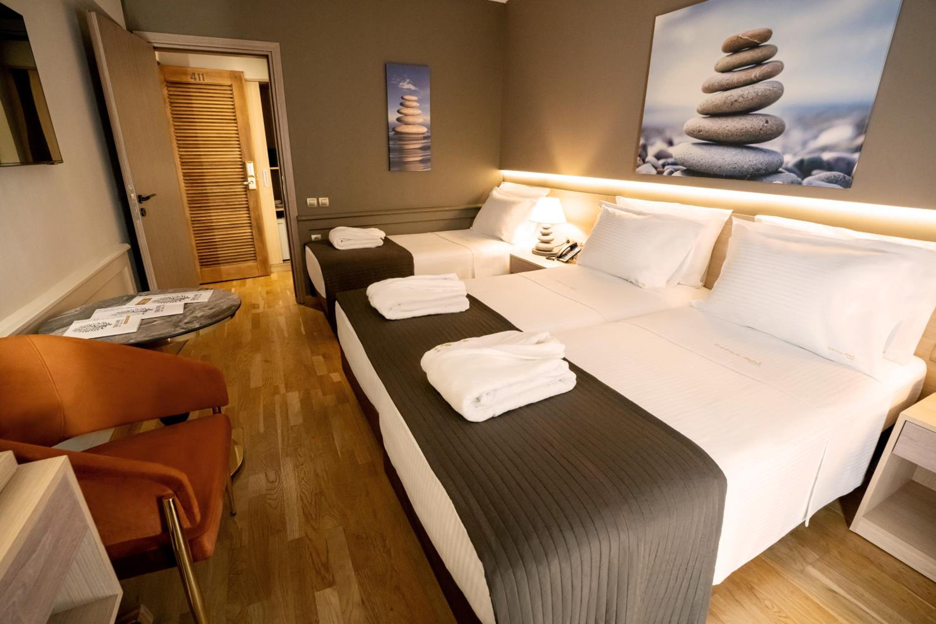Standard Triple Room photo 3