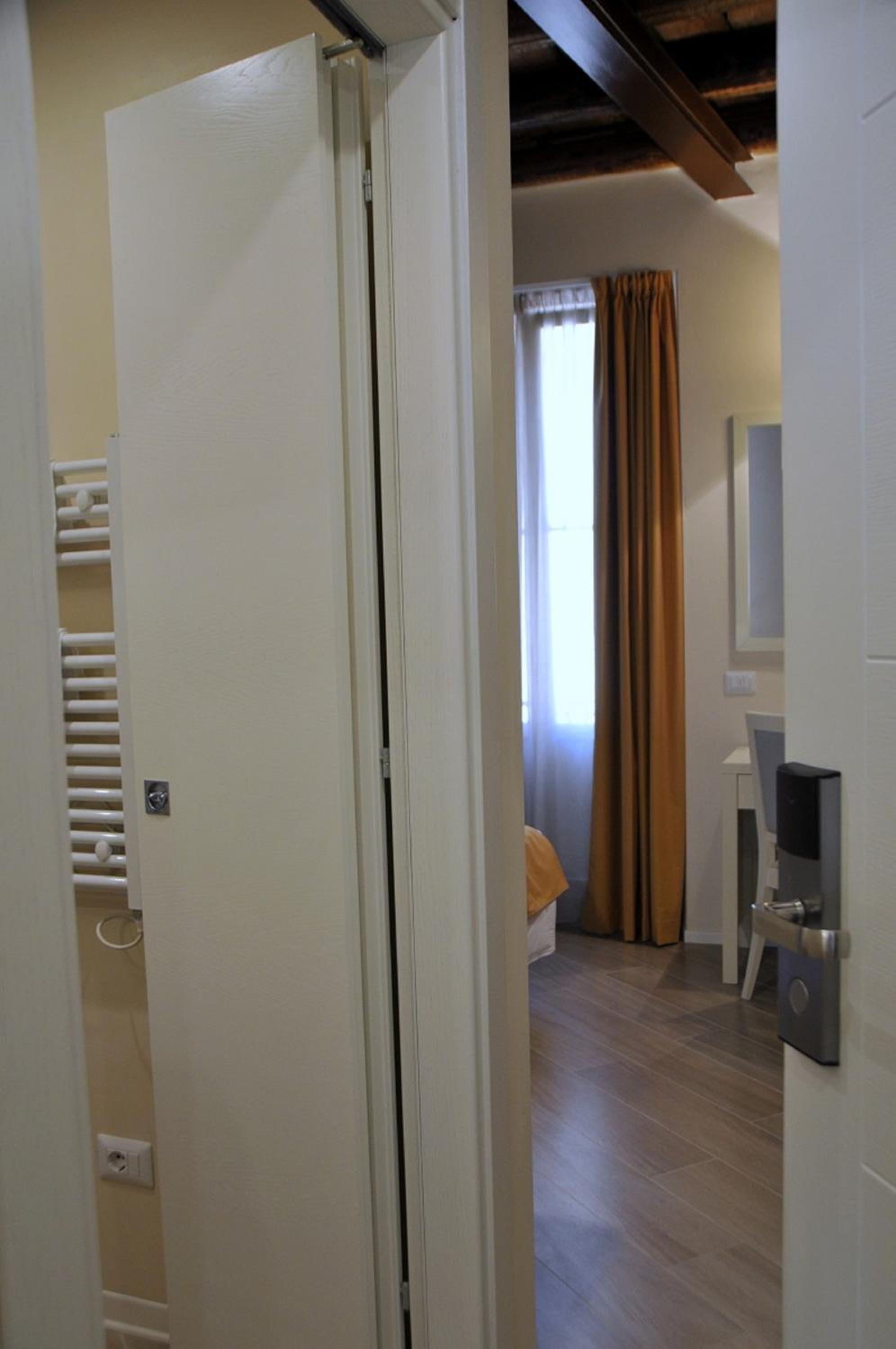 Triple Room - Photo 12