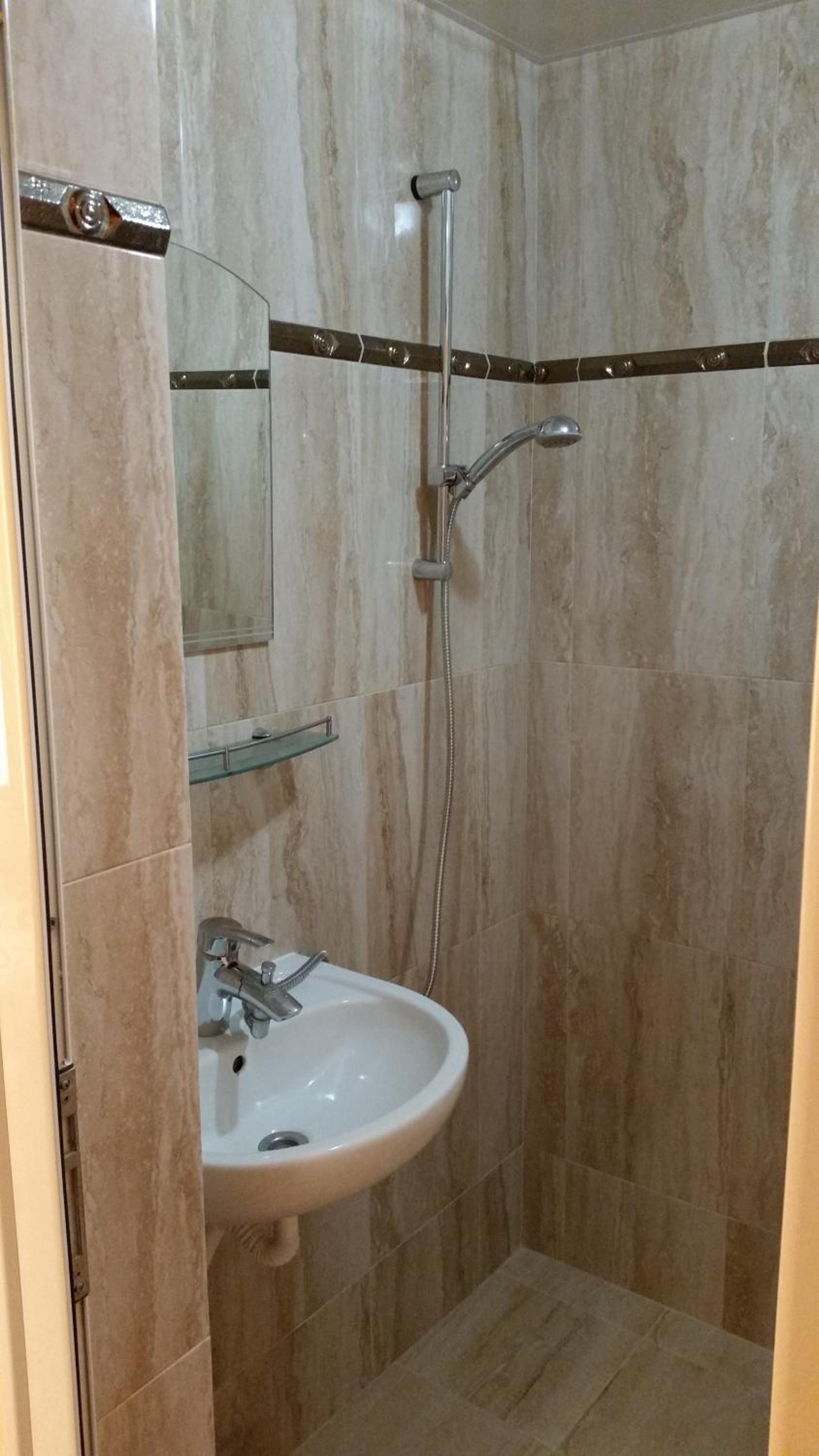 Double or Twin Room - Photo 10