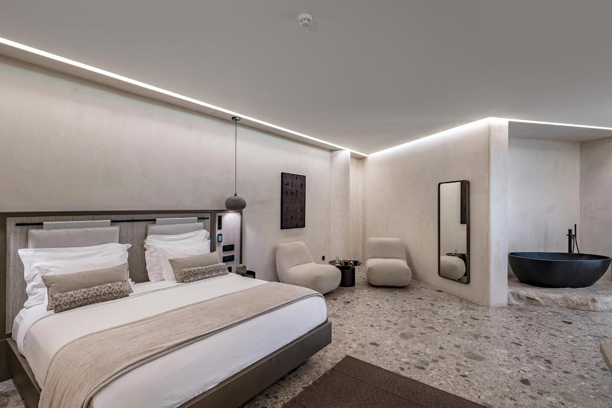 ETERNAL Suite with Supreme Pool - Photo 11