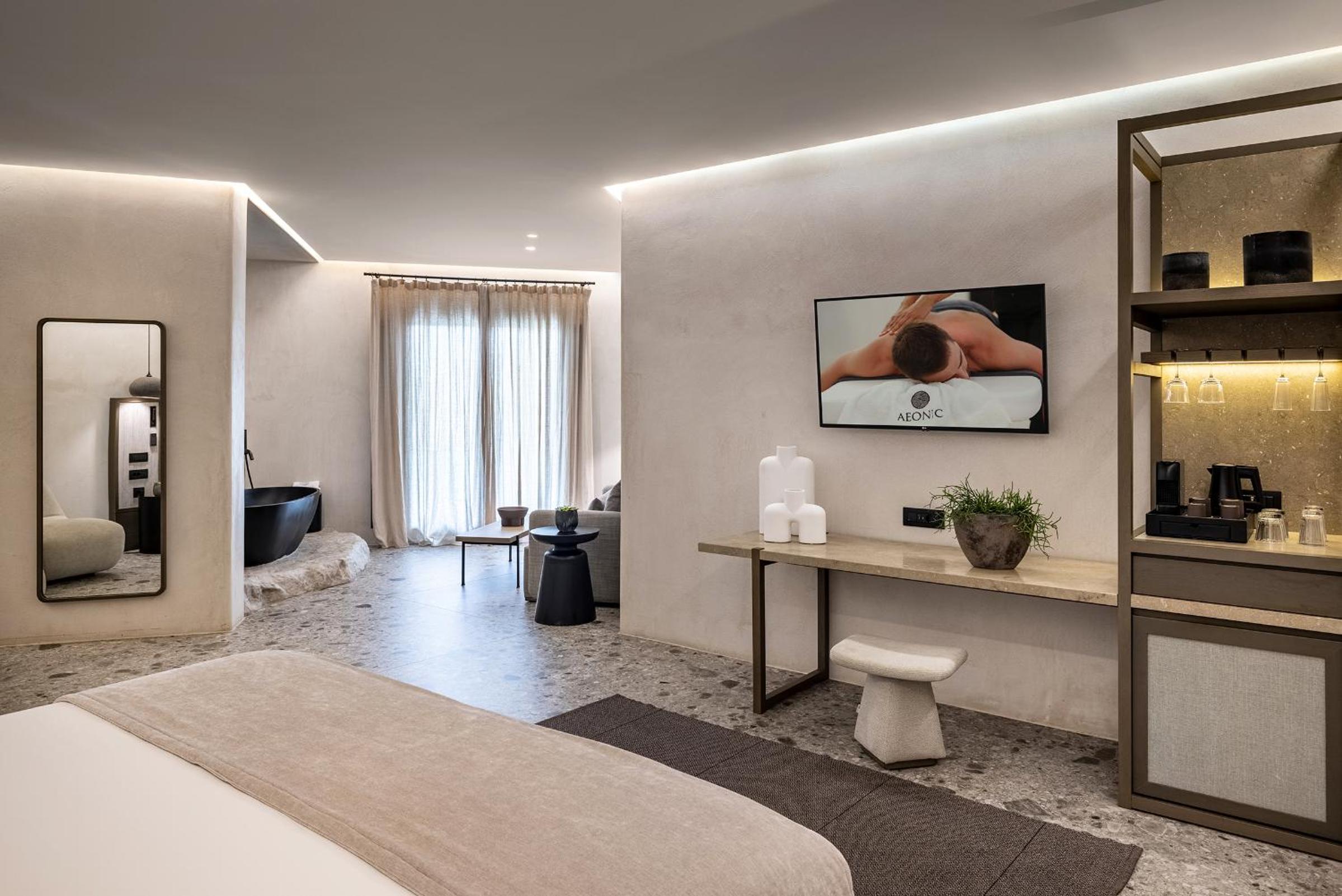 ETERNAL Suite with Supreme Pool - Photo 8