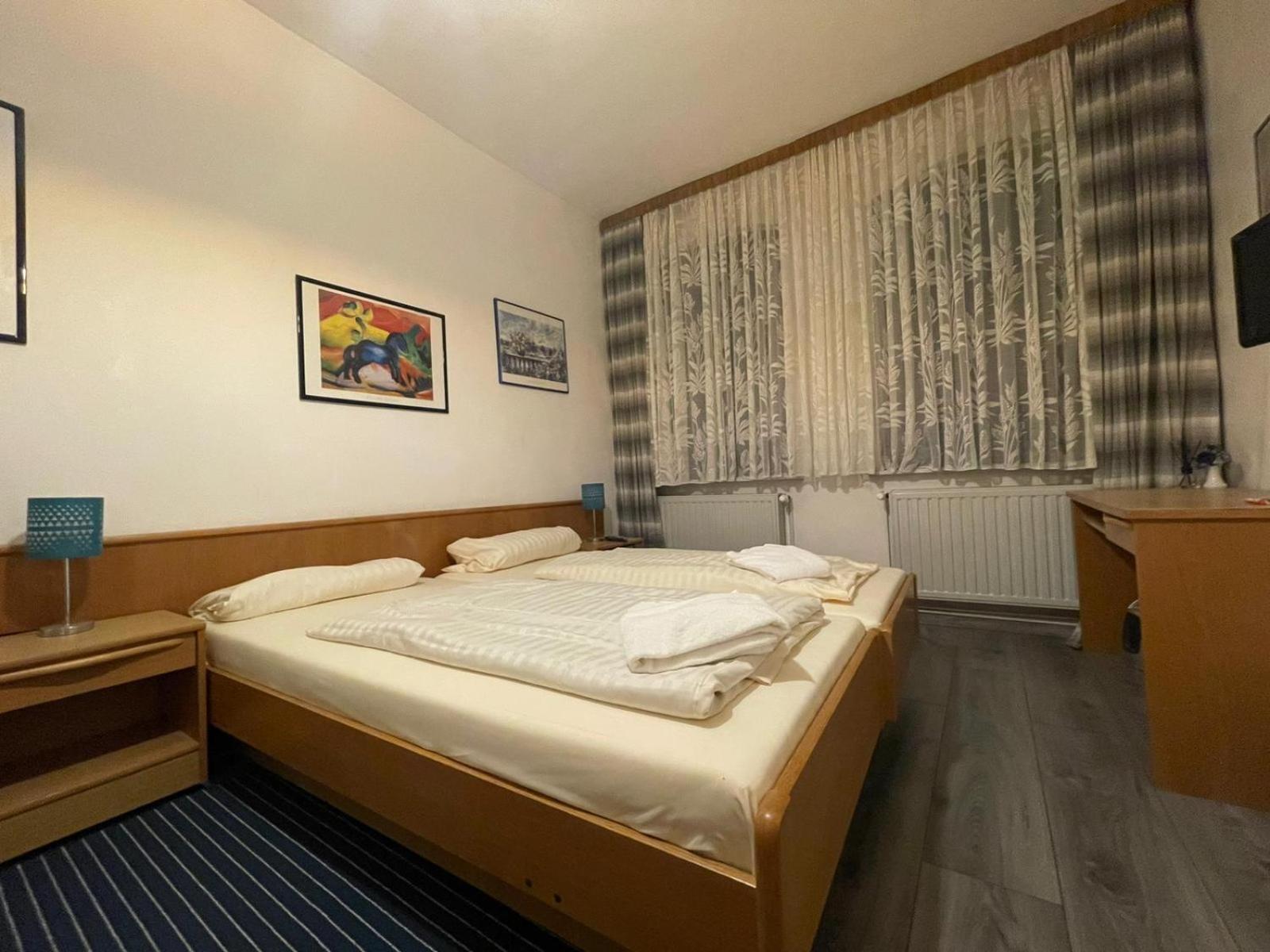 Double Room - Photo 4