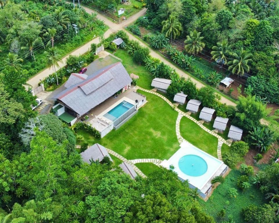 Three-Bedroom Villa photo 2