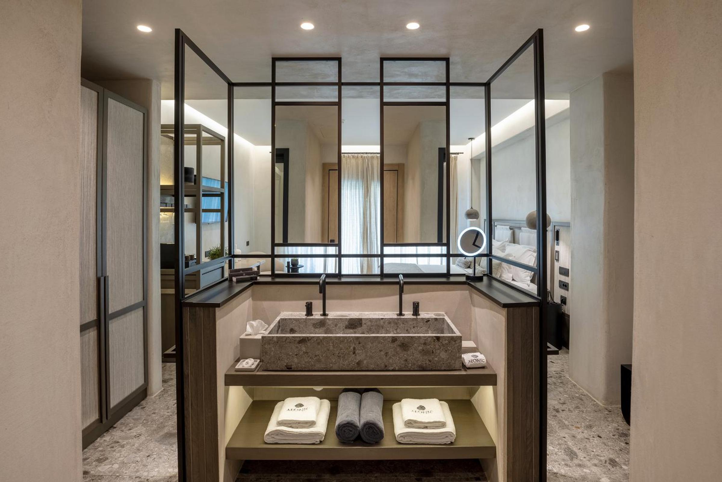 EON Junior Suite with Supreme Pool - Photo 5