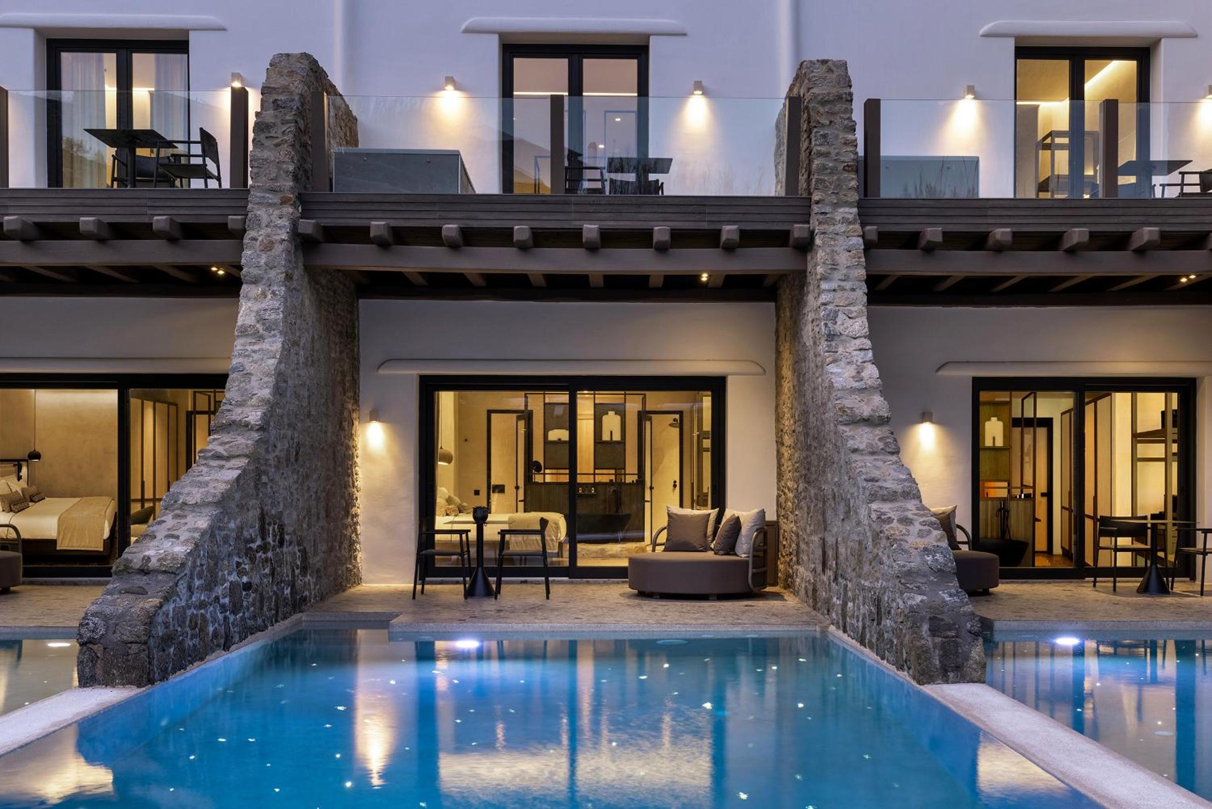 EON Junior Suite with Supreme Pool - Photo 2