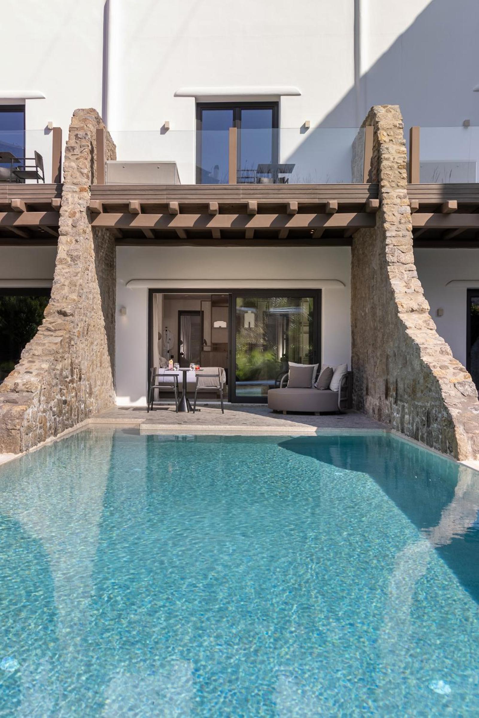 EON Junior Suite with Supreme Pool - Photo 9