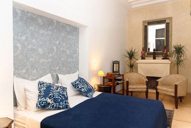 Deluxe Junior Suite - Photo 24