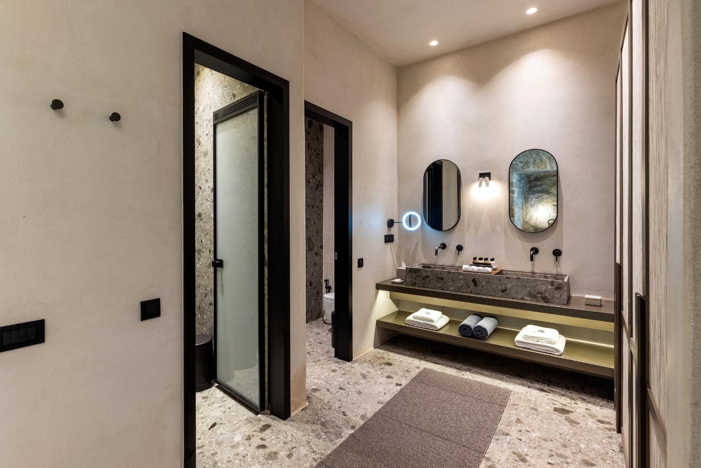 STONE Suite with Private Pool and Garden View - Photo 19