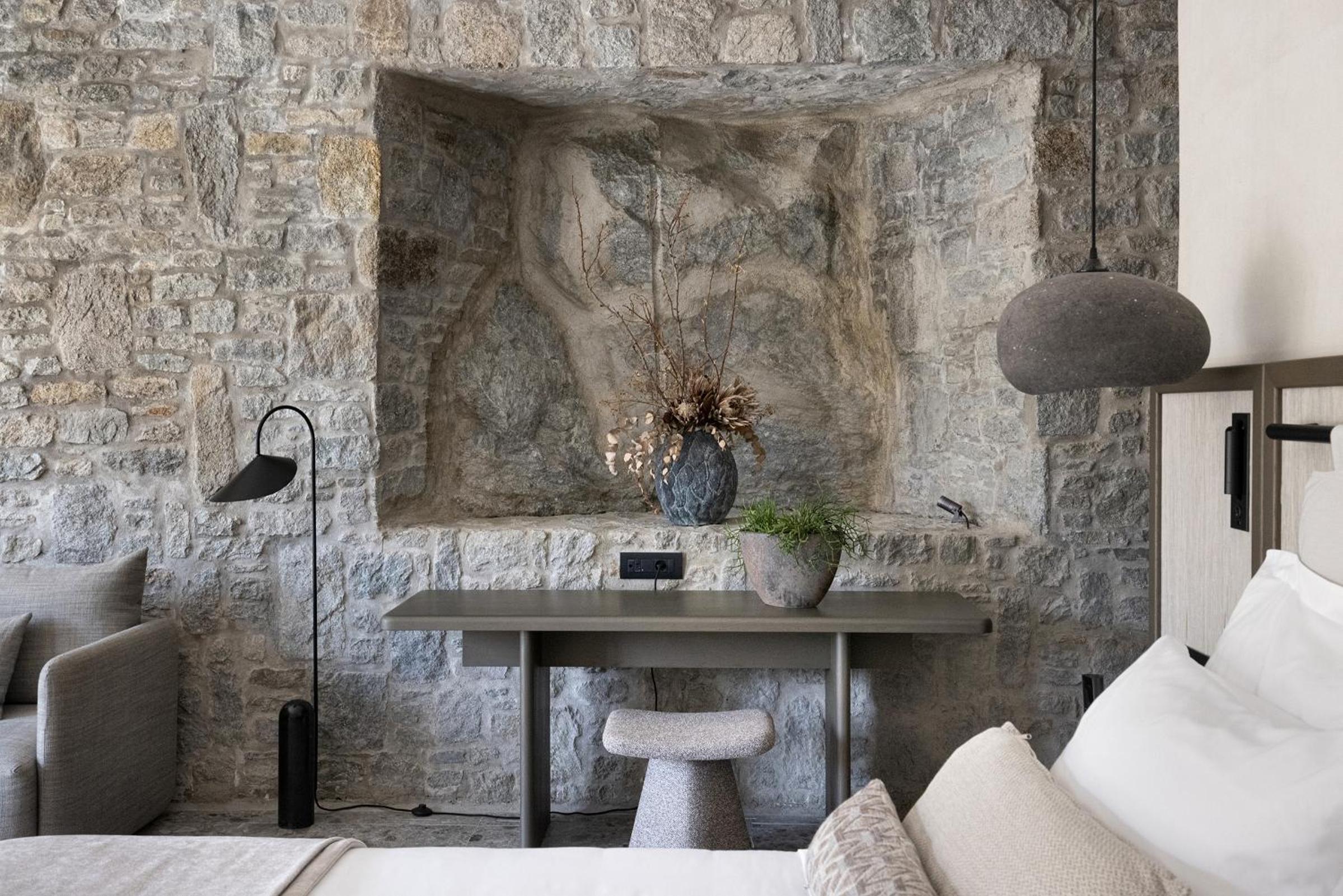 STONE Suite with Private Pool and Garden View - Photo 6