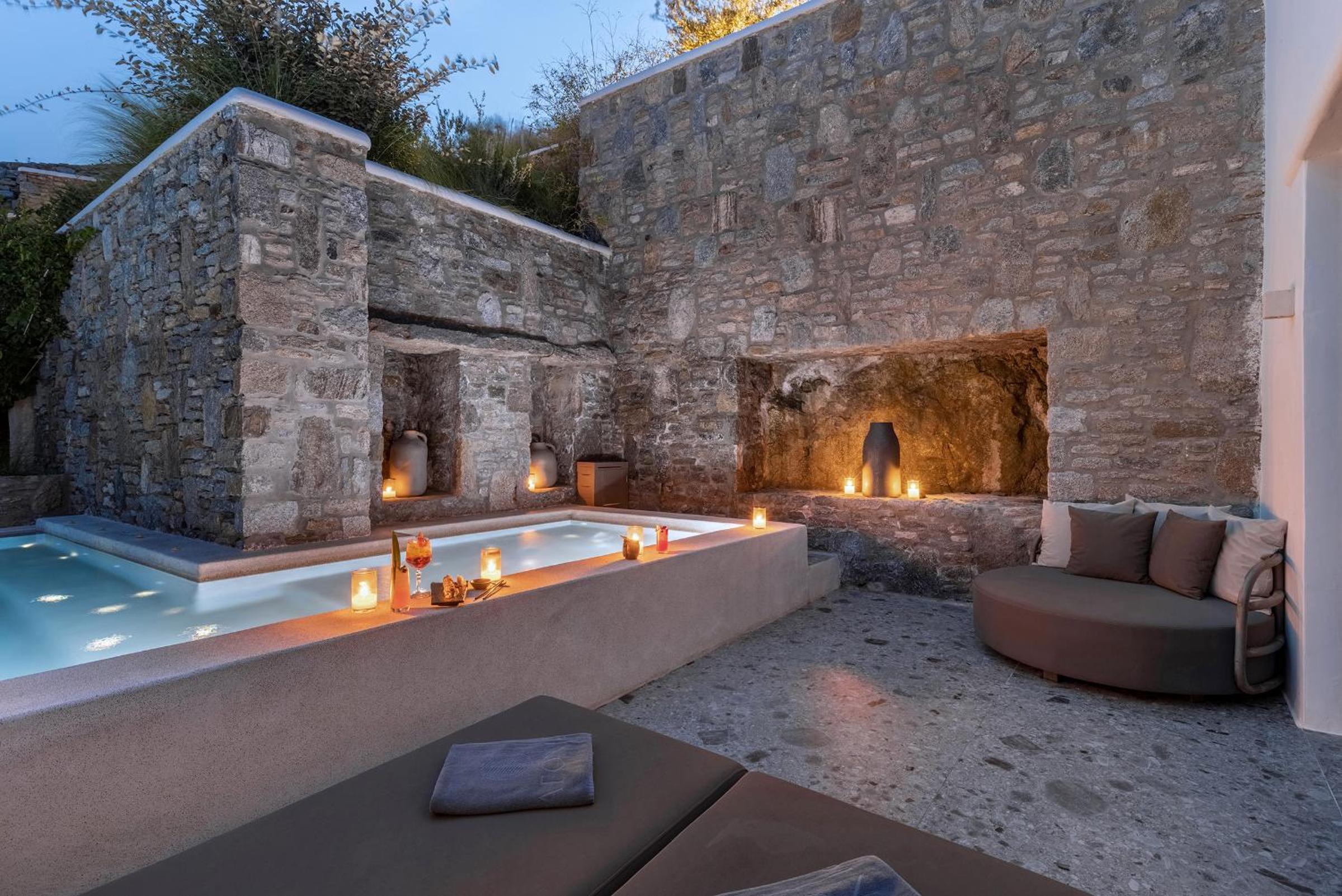 STONE Suite with Private Pool and Garden View - Photo 8