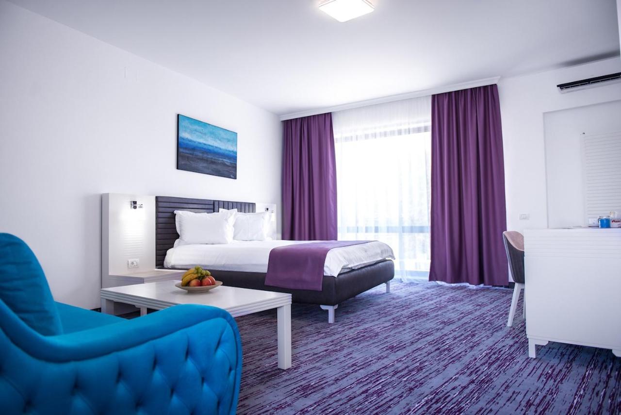 Deluxe Double Room with Balcony photo 1
