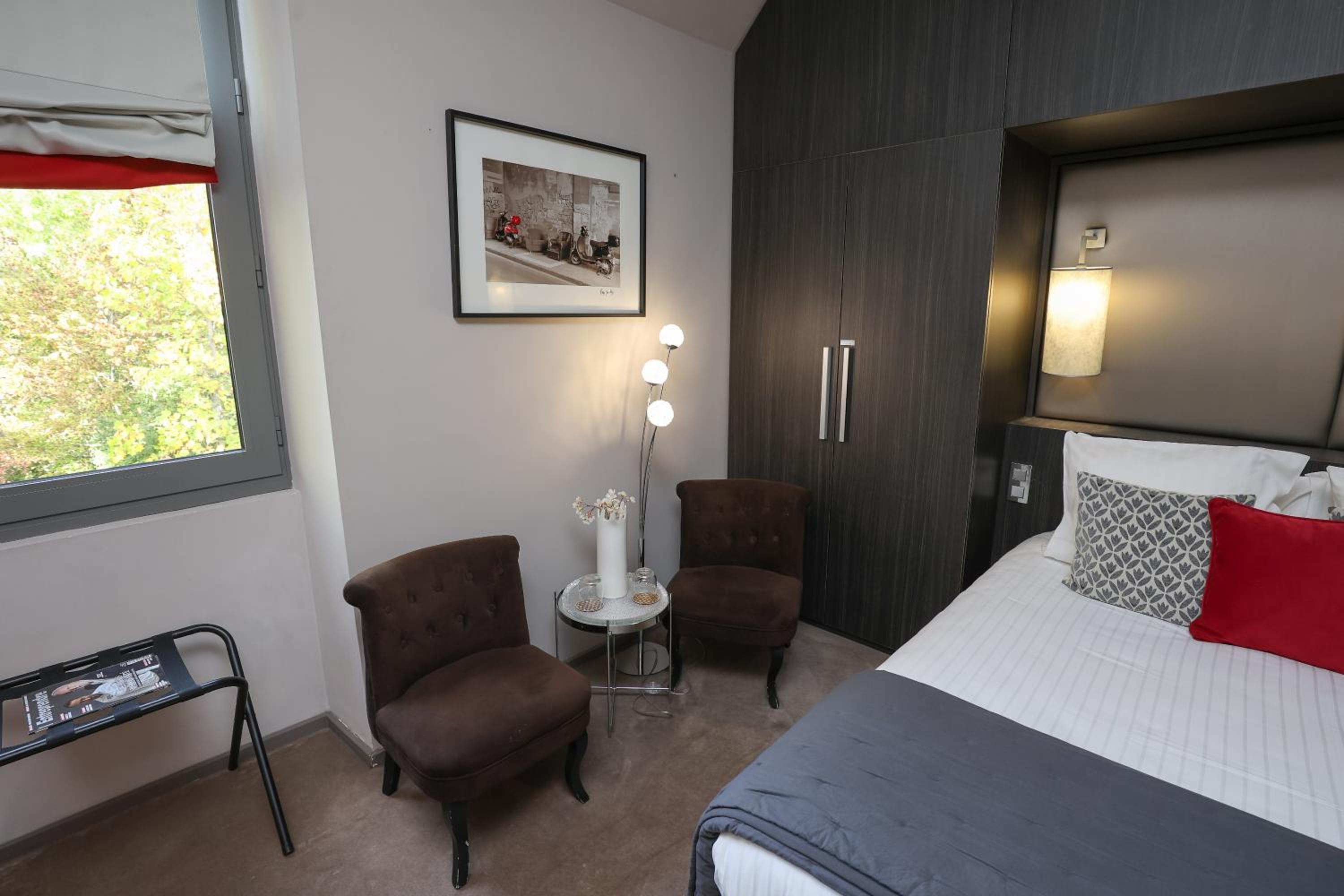 Standard Double Room - Photo 1
