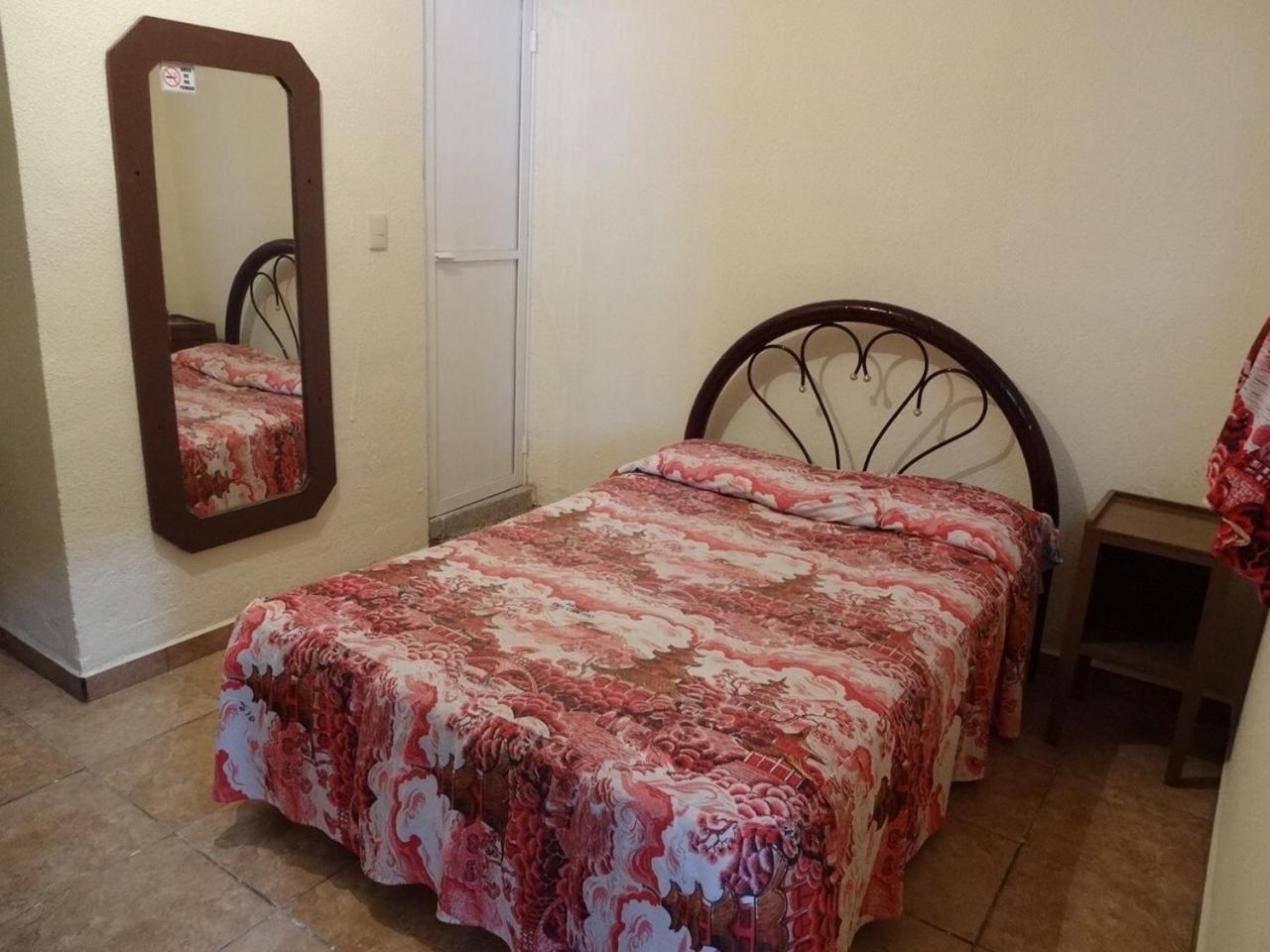 Double or Twin Room photo 2