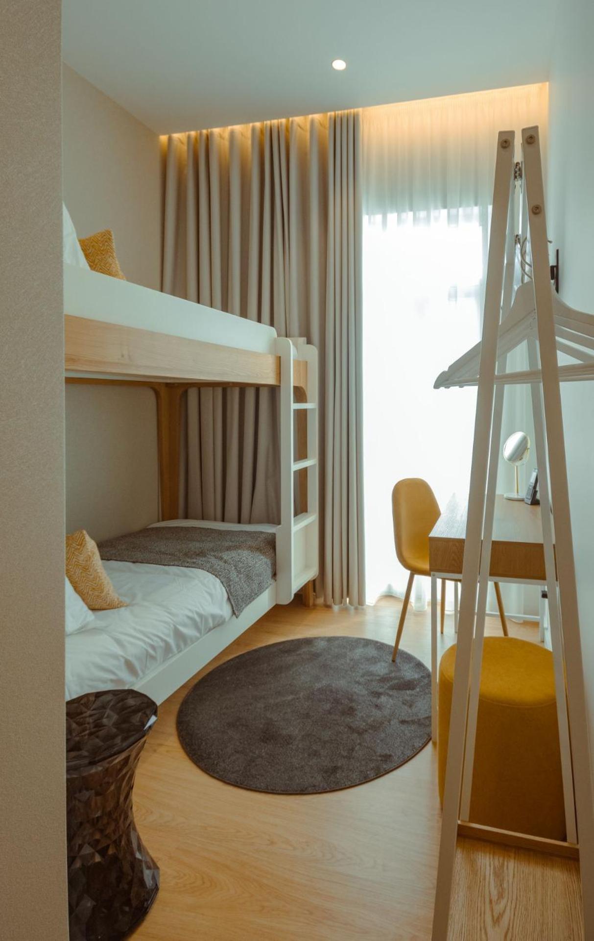 Superior Twin Room with City View photo 1