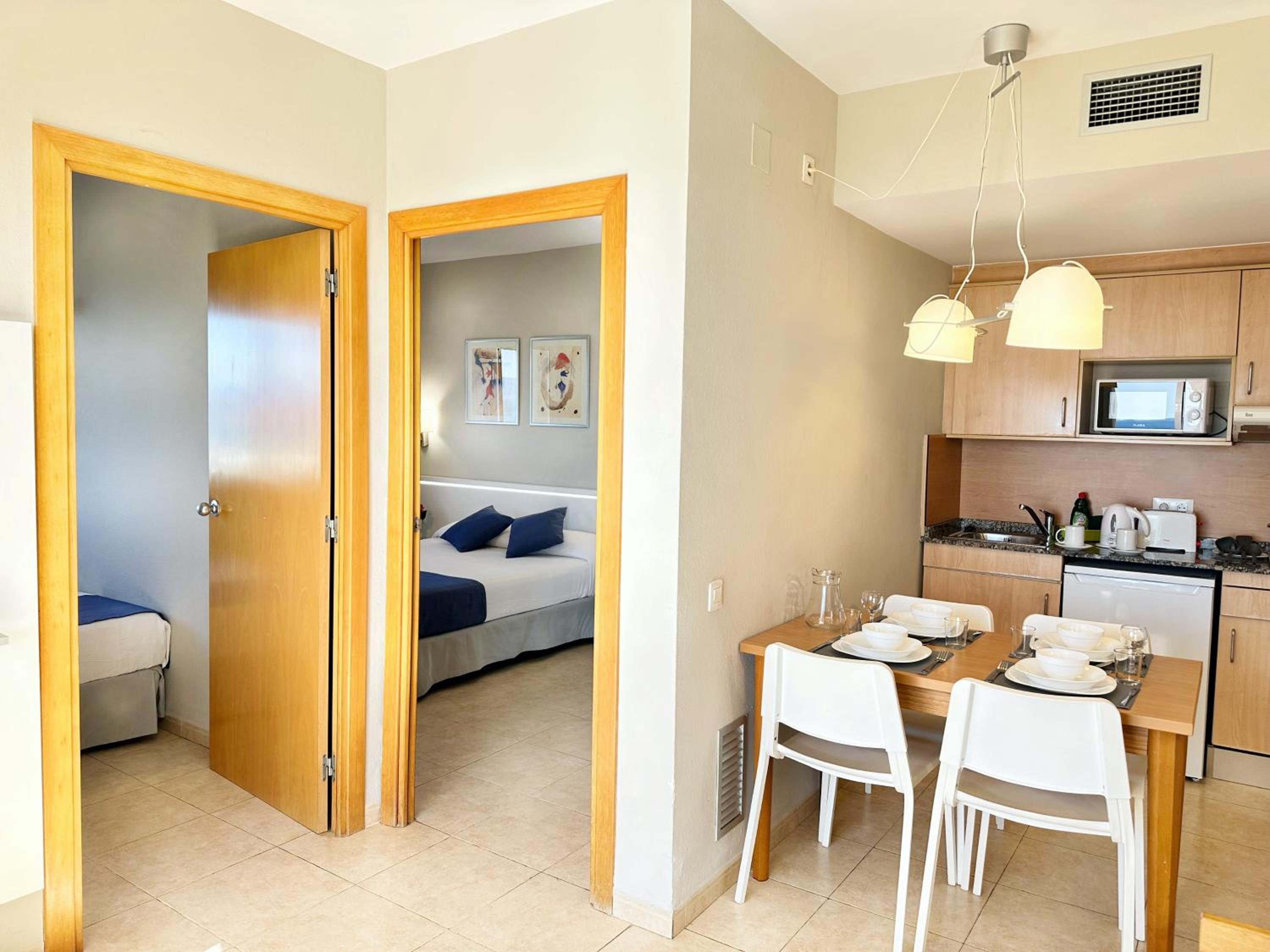 Two-Bedroom Apartment with Sea View photo 2