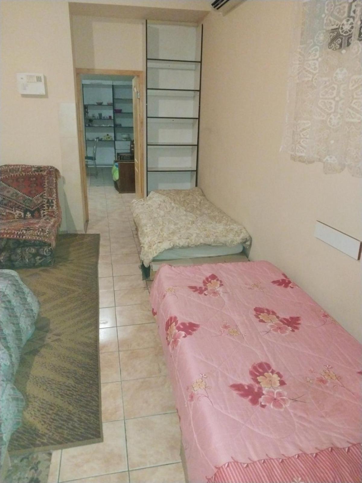 6-Bed Mixed Dormitory Room photo 2