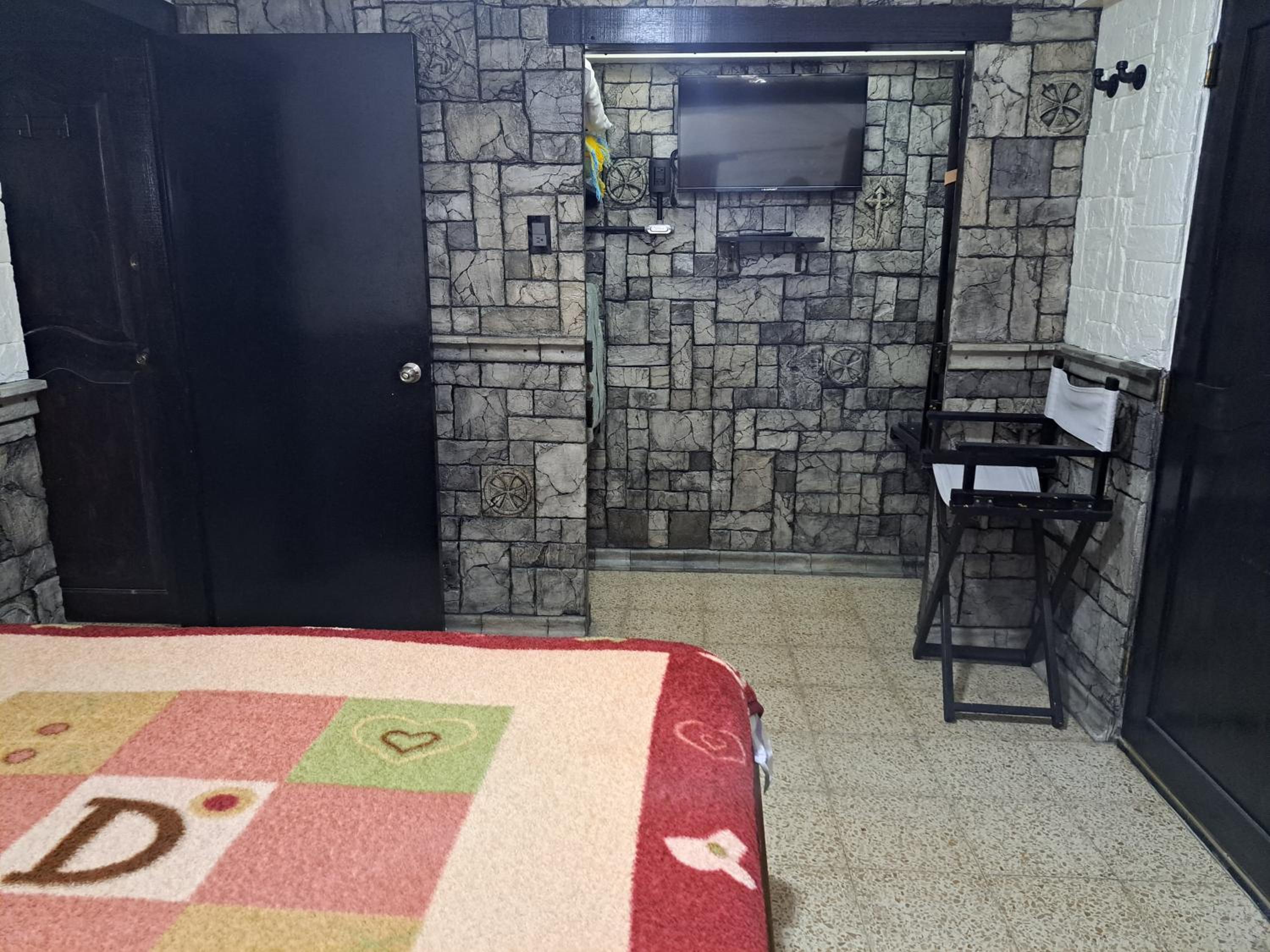 Double Room with Private Bathroom photo 2