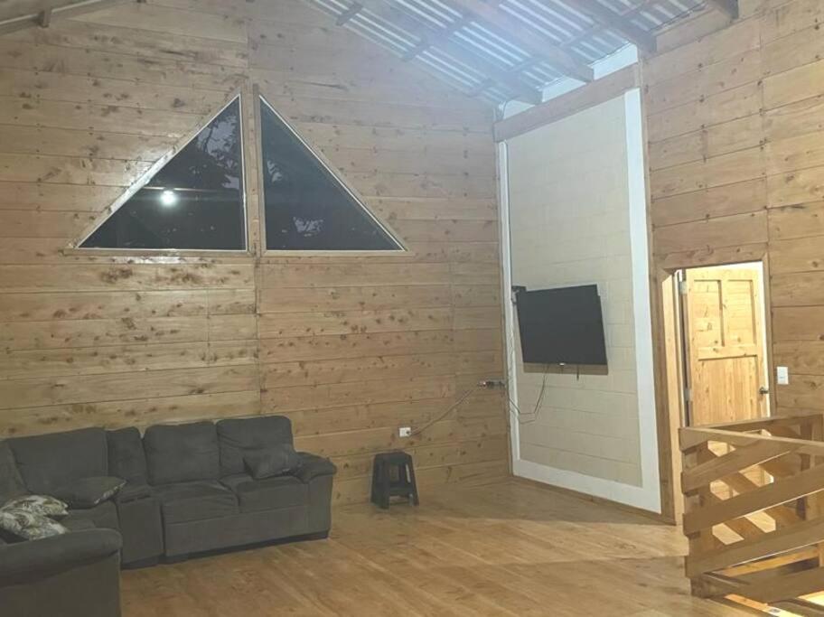 One-Bedroom House photo 2
