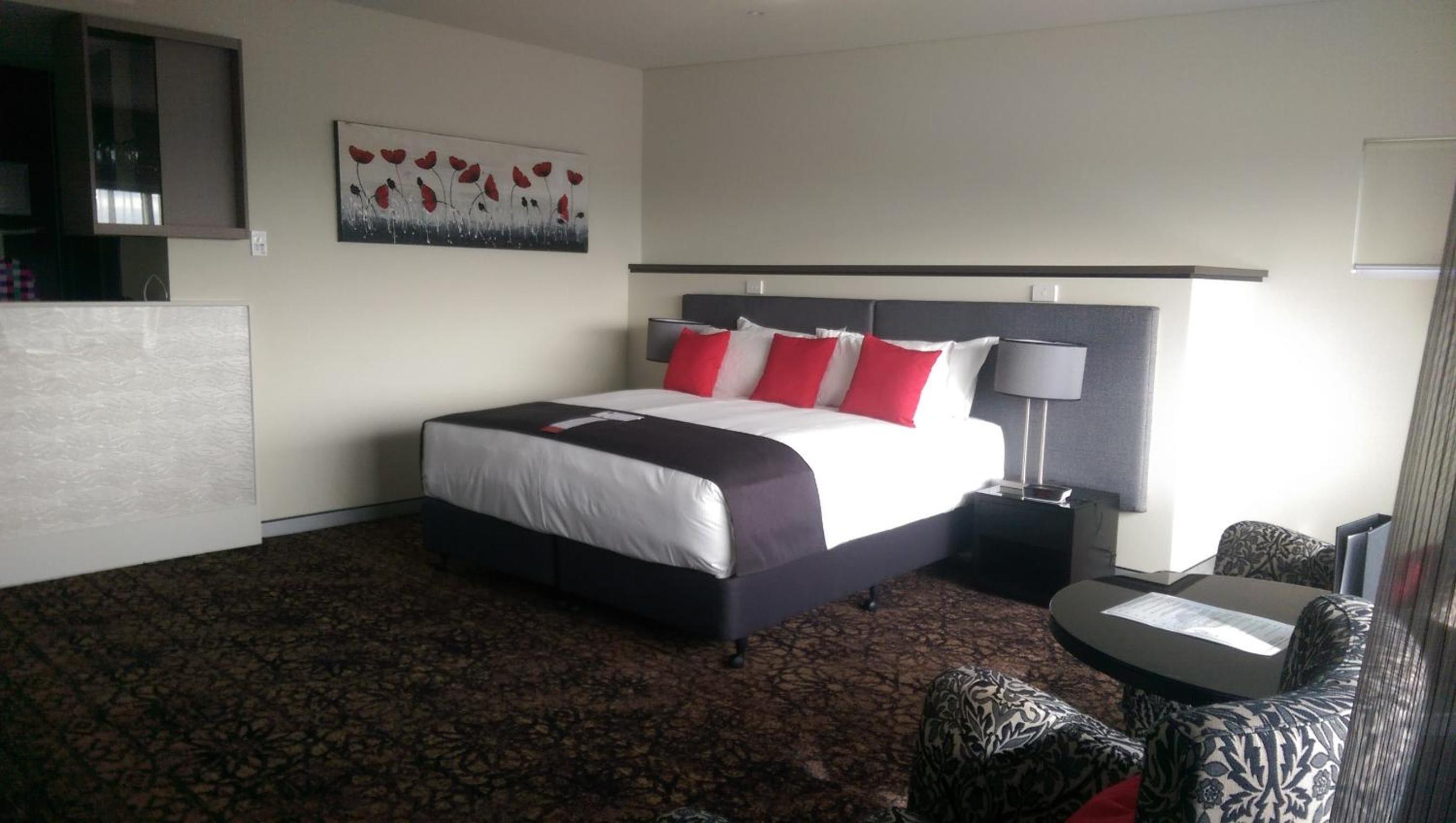 Deluxe King Room