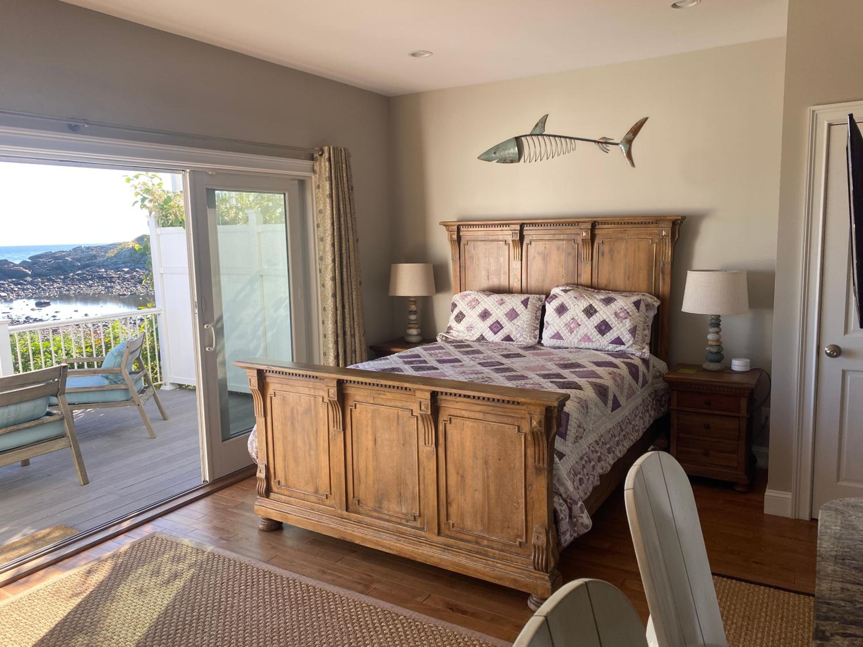 One-Bedroom Apartment photo 1
