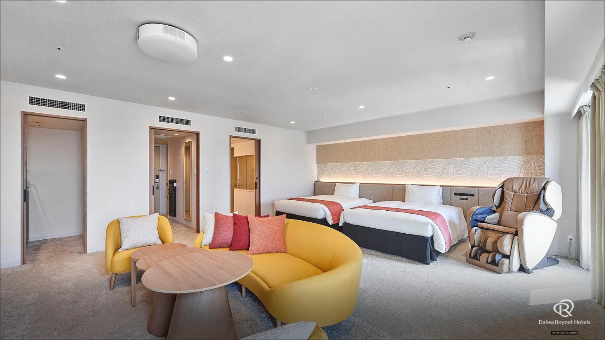 Family Twin Room (2 Adults) - Non-Smoking - Photo 3