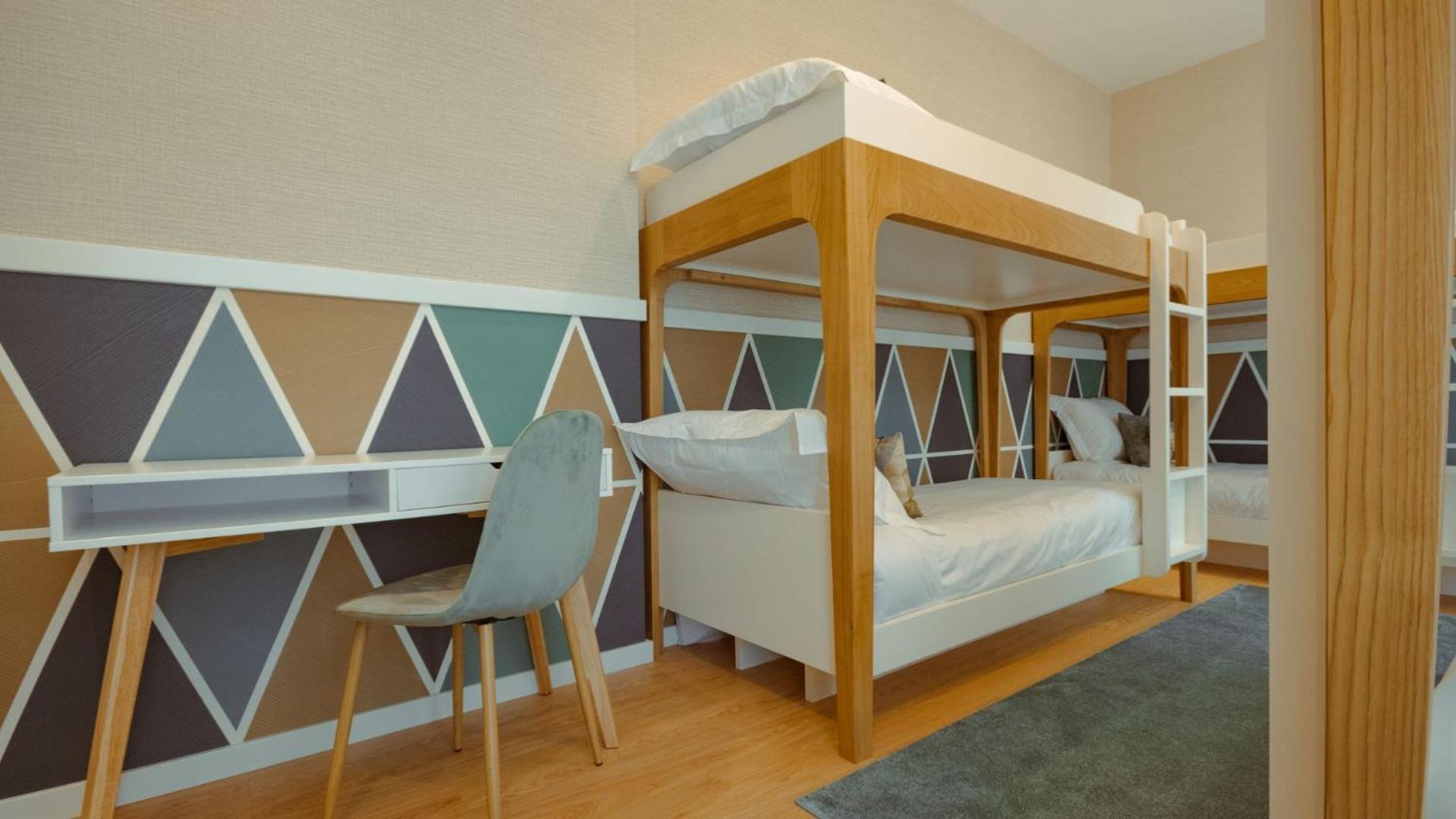 Single Bed in 6-Bed Dormitory Room photo 2