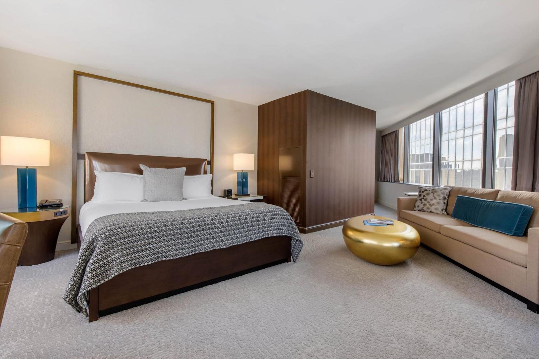 Executive Suite - 1 King Bed - Photo 6