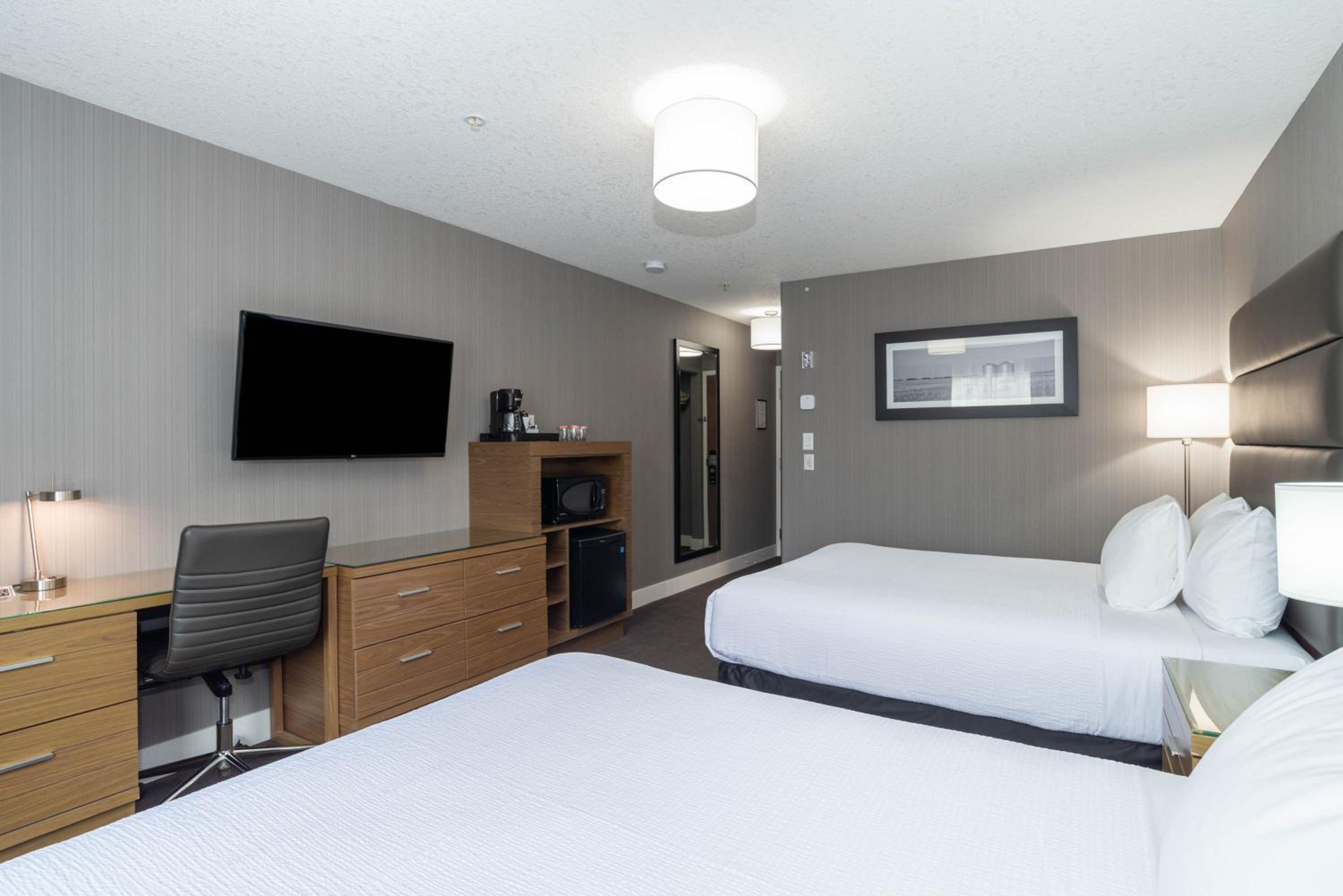 Standard Room, 2 Queen Beds - Photo 3