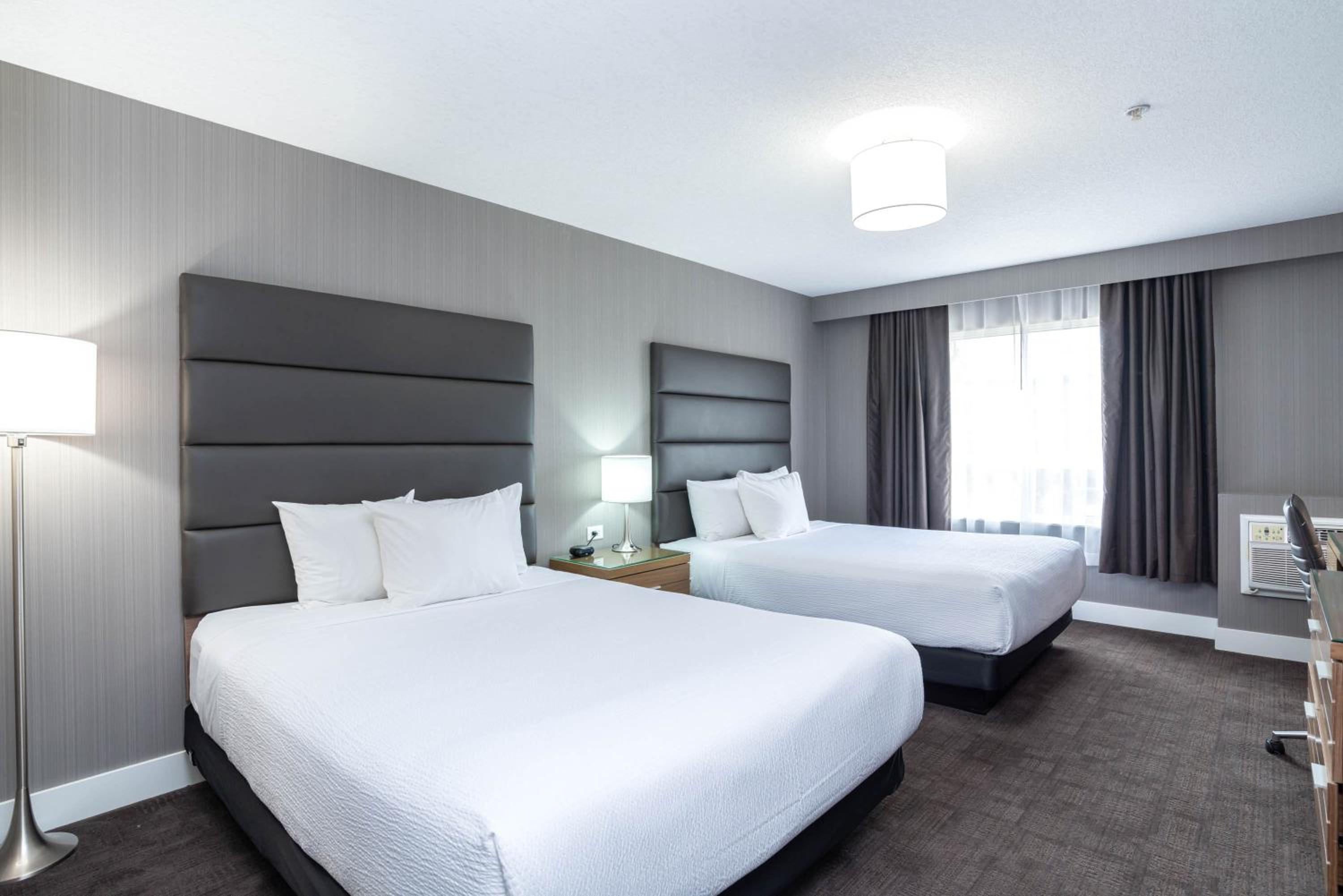 Standard Room, 2 Queen Beds - Photo 1