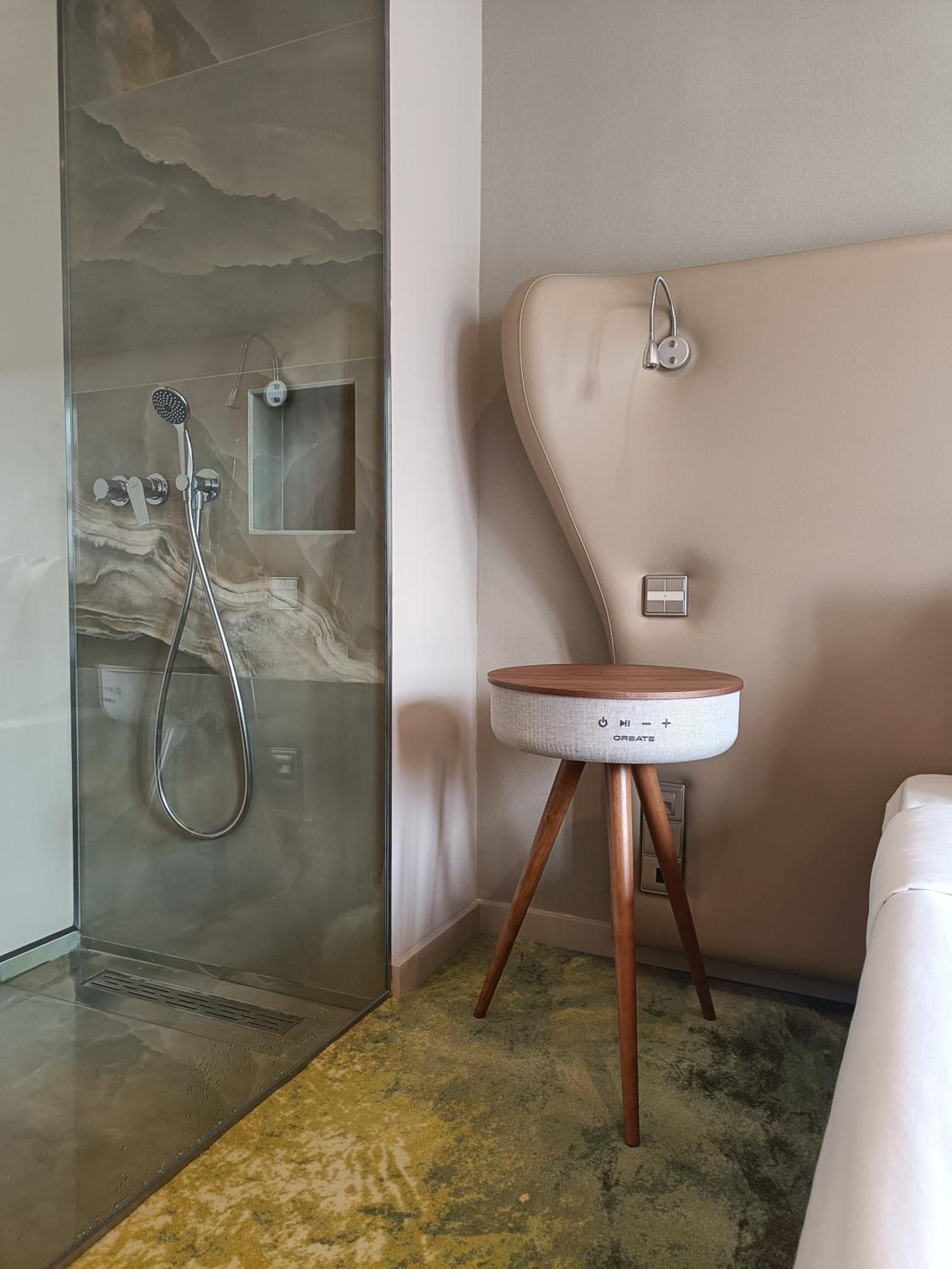 Deluxe Double or Twin Room with River View photo 2