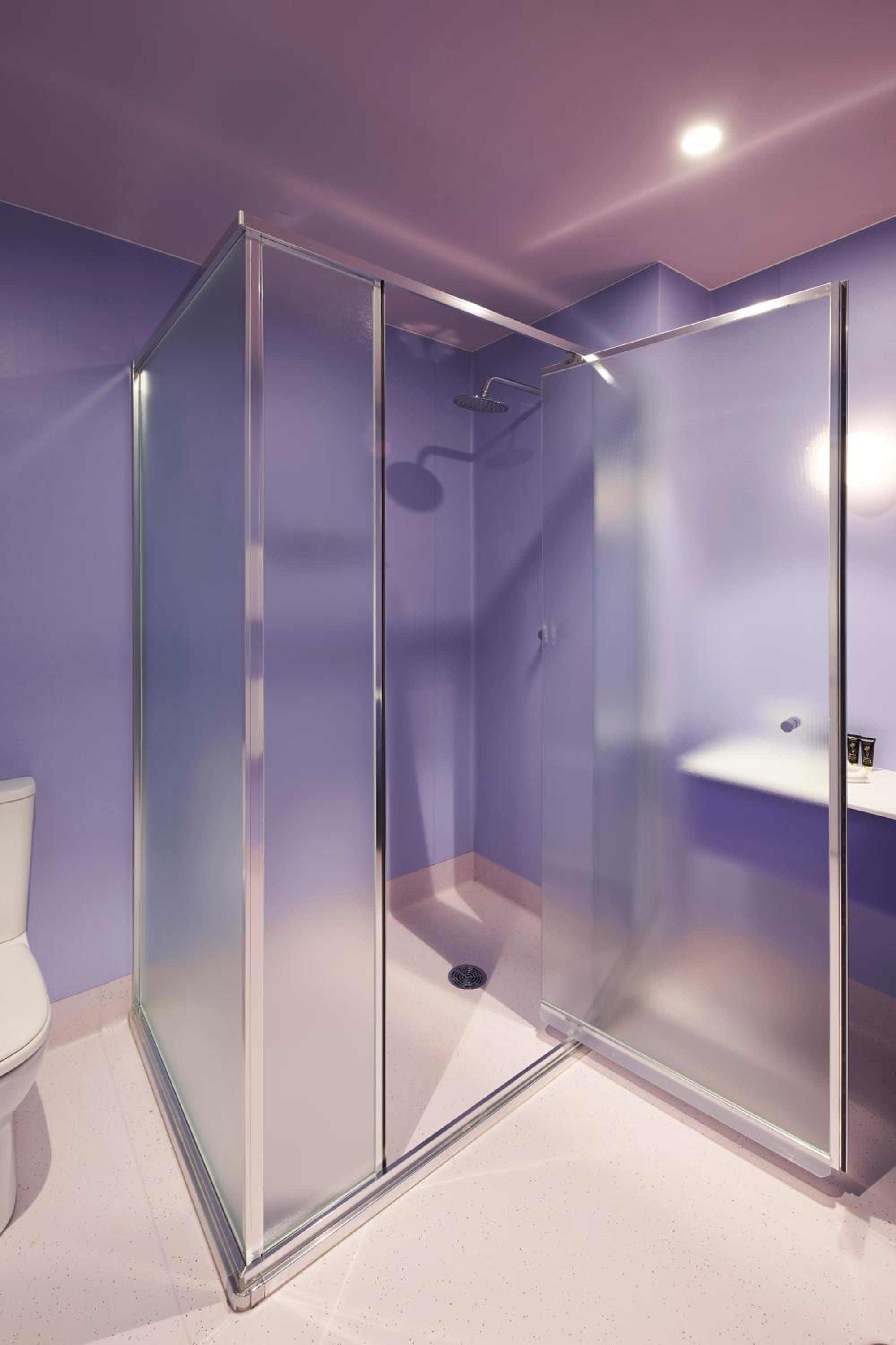 Deluxe King Room photo 2