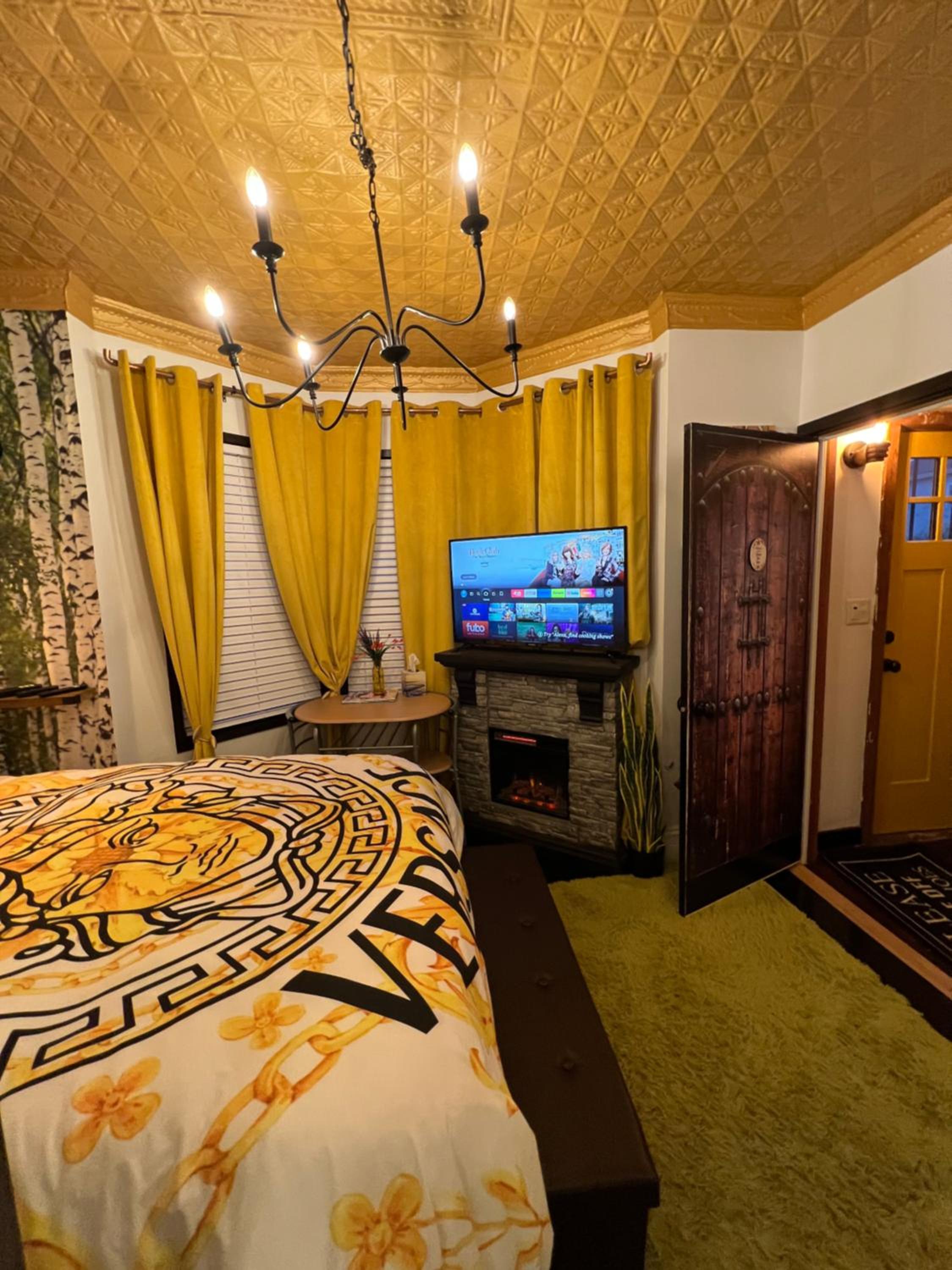 Single Room with Private Bathroom photo 3