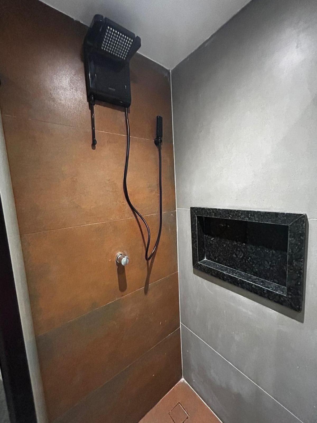 Double Room - Photo 11
