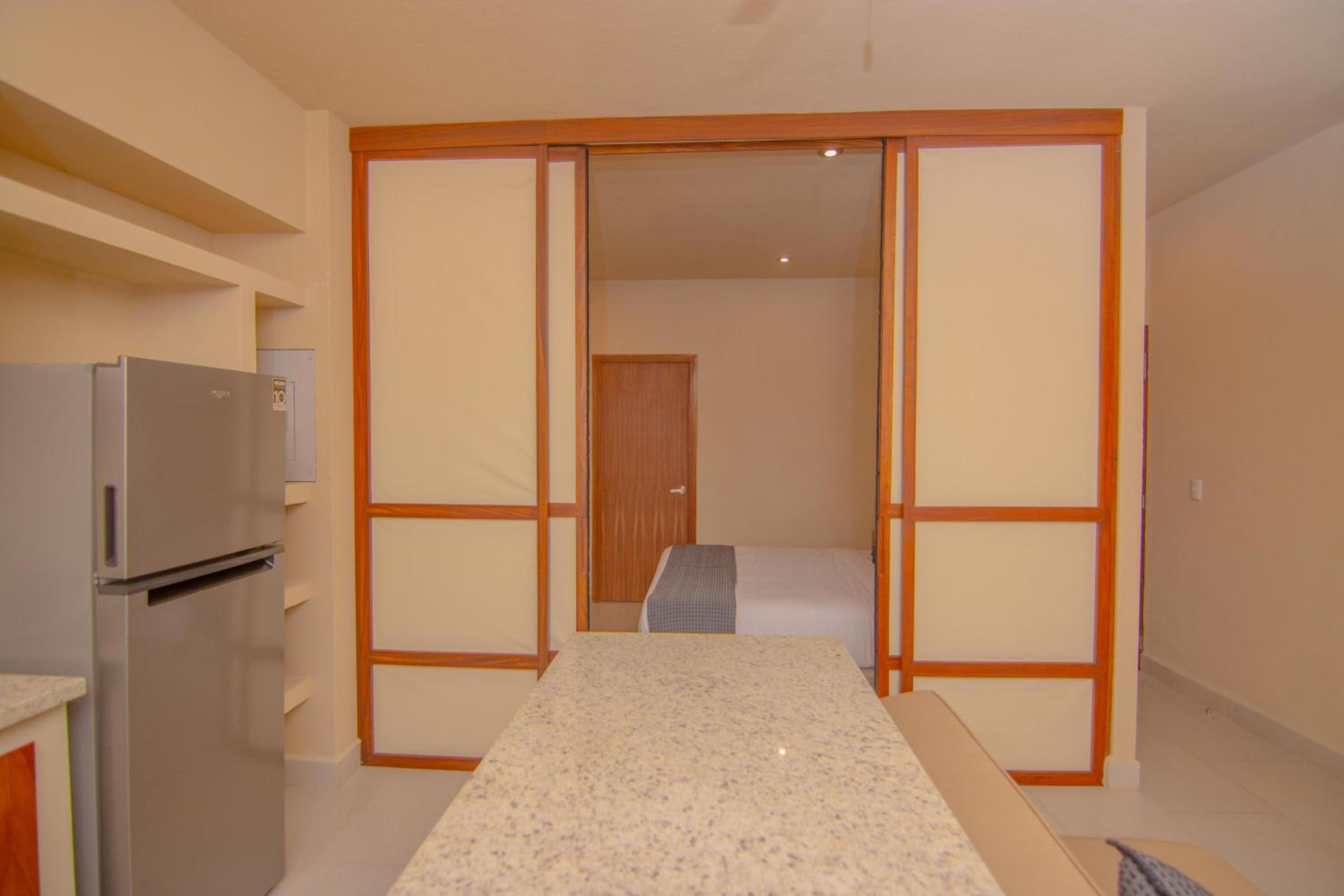Apartment with Sea View - Photo 9