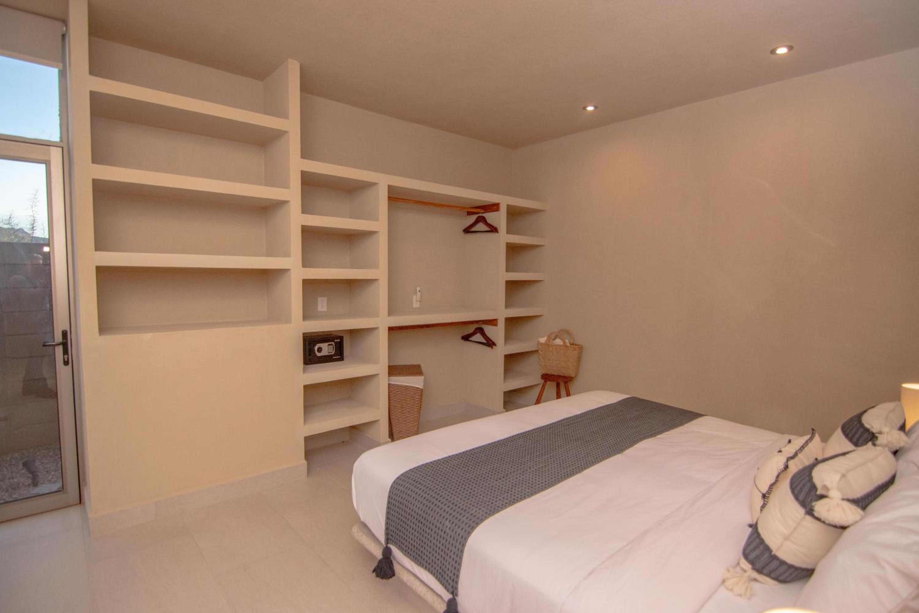 Three-Bedroom Apartment - Photo 4