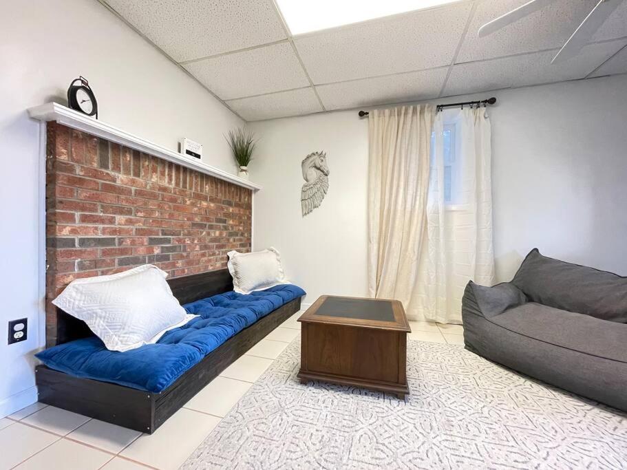 Three-Bedroom Apartment photo 3