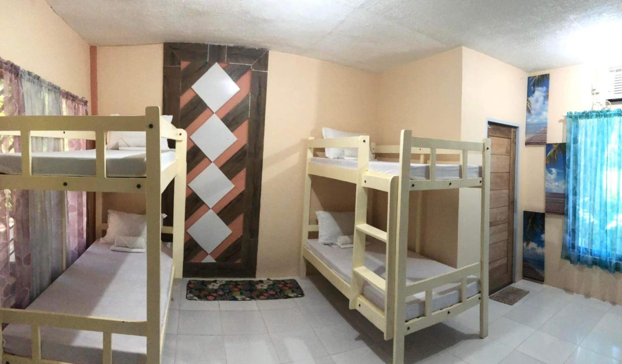 Economy Double Room photo 2