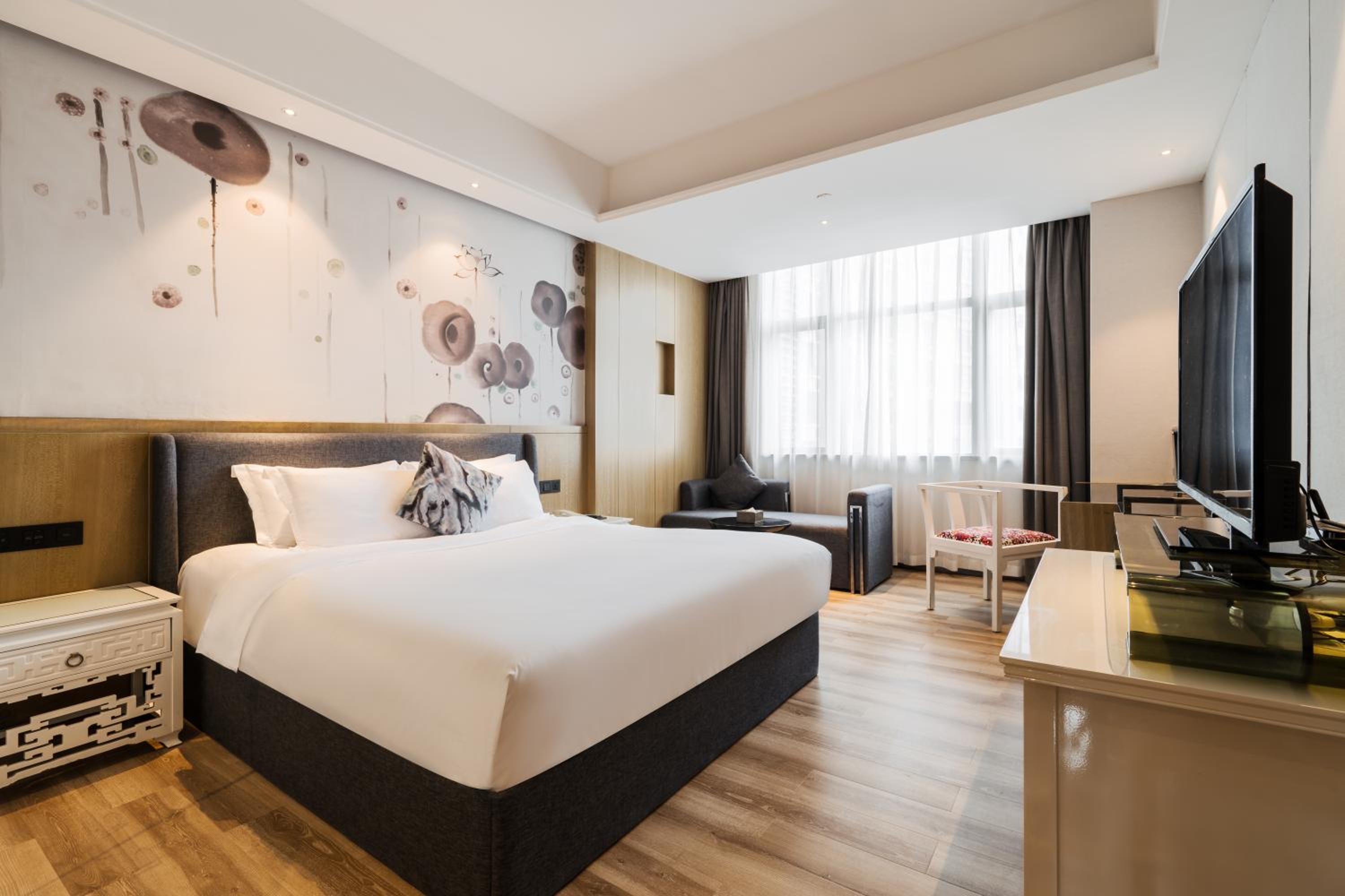 Deluxe King Room