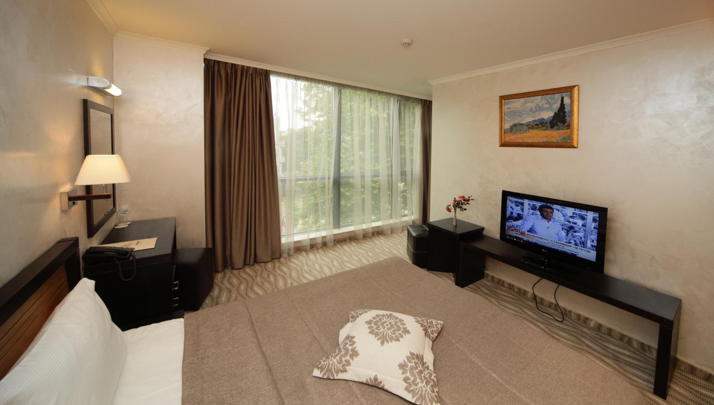 Double Room - Photo 2