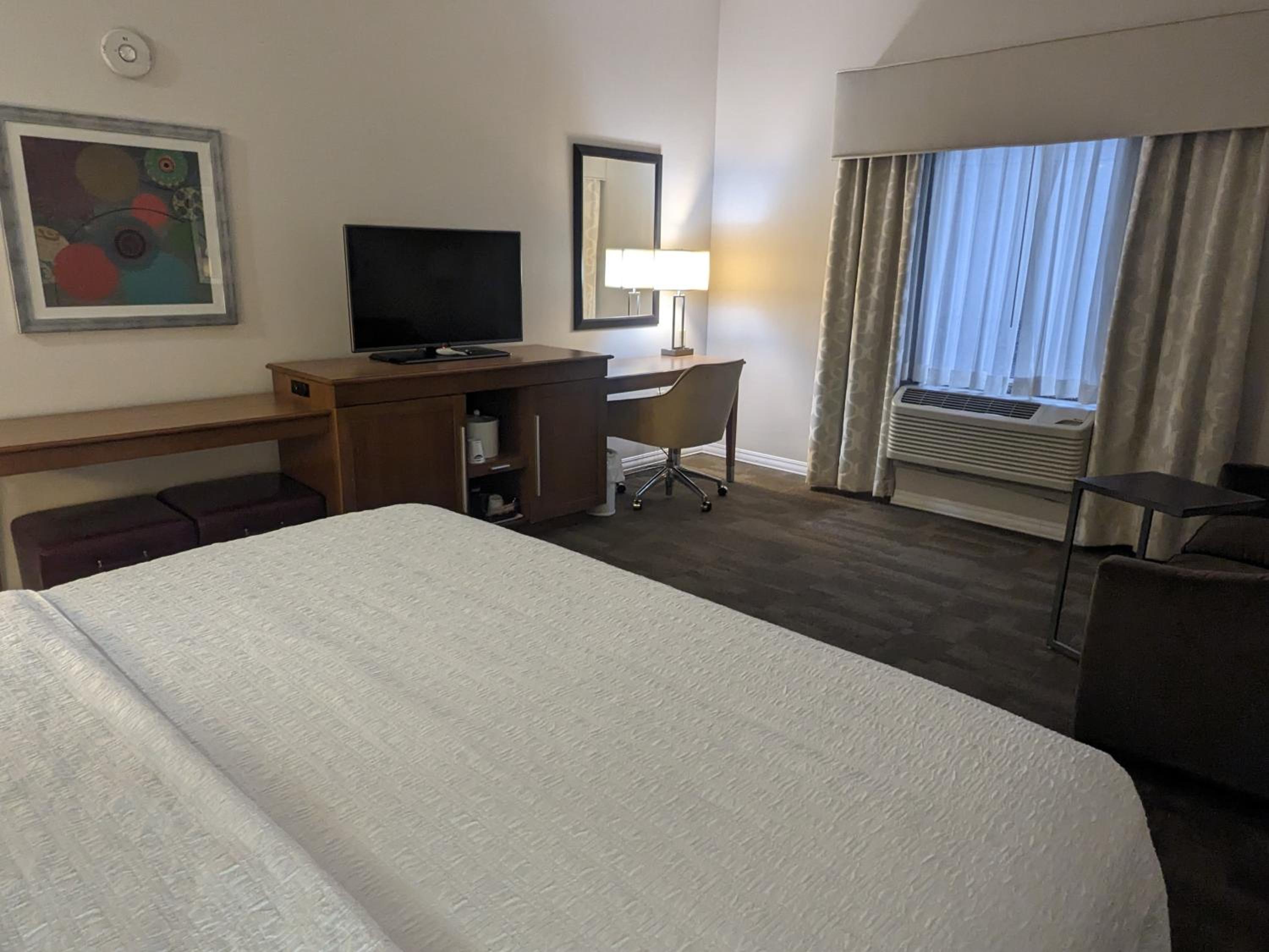 King Room - Non-Smoking