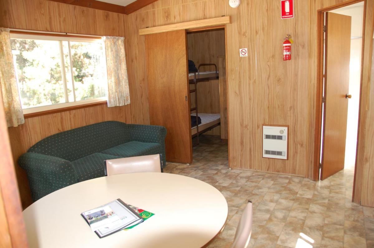 Darlingford Two-Bedroom Cottage photo 2