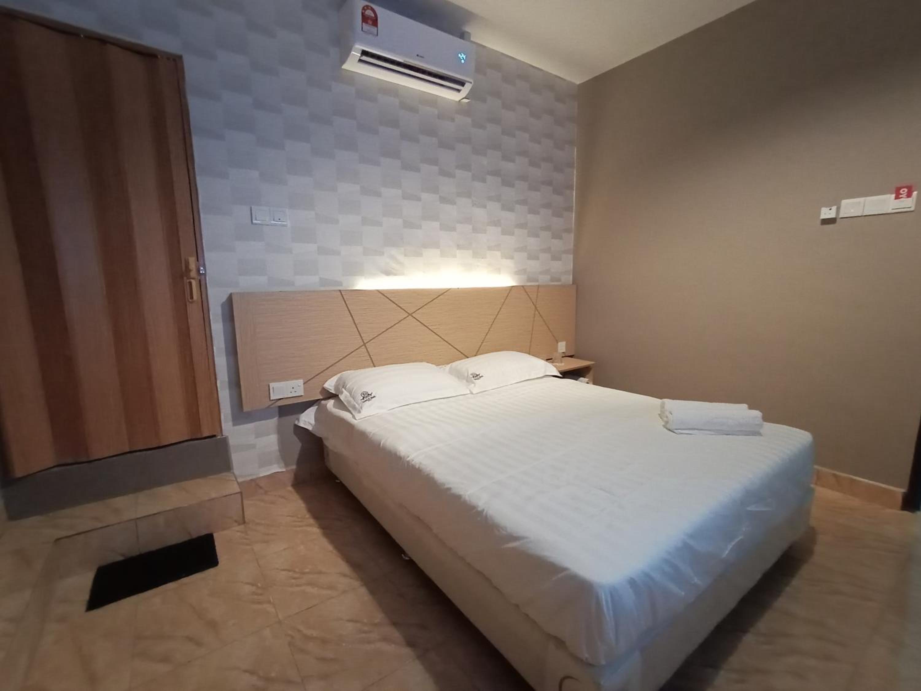 Double Room - Photo 1