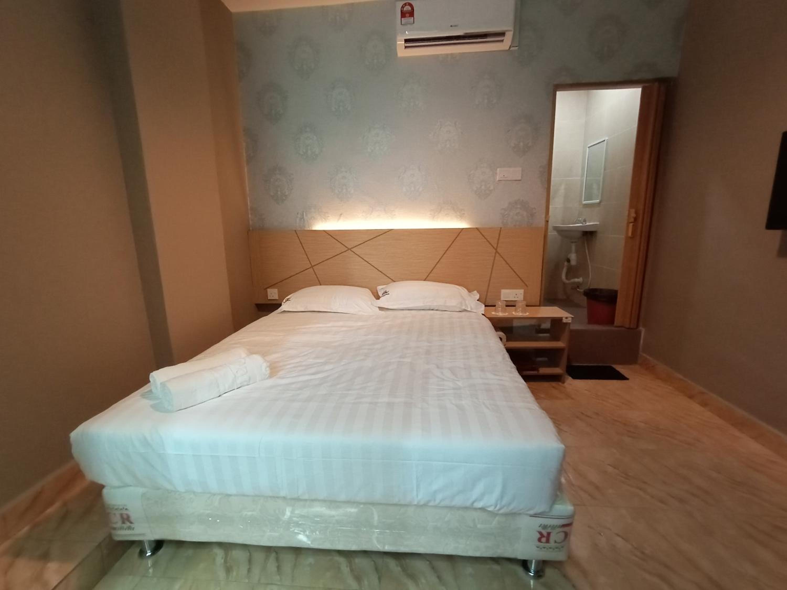 Double Room - Photo 3