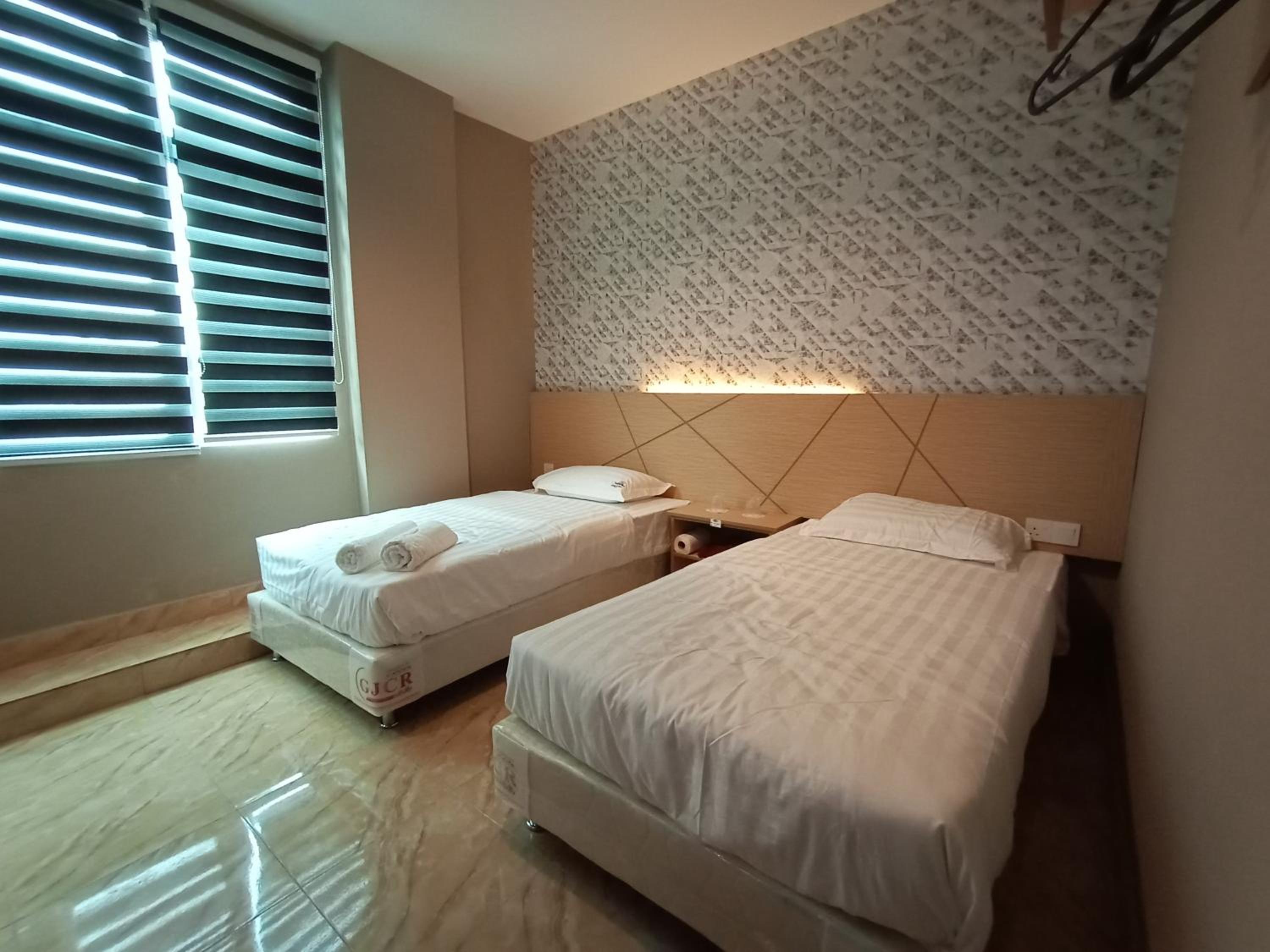 Deluxe Twin Room - Photo 2