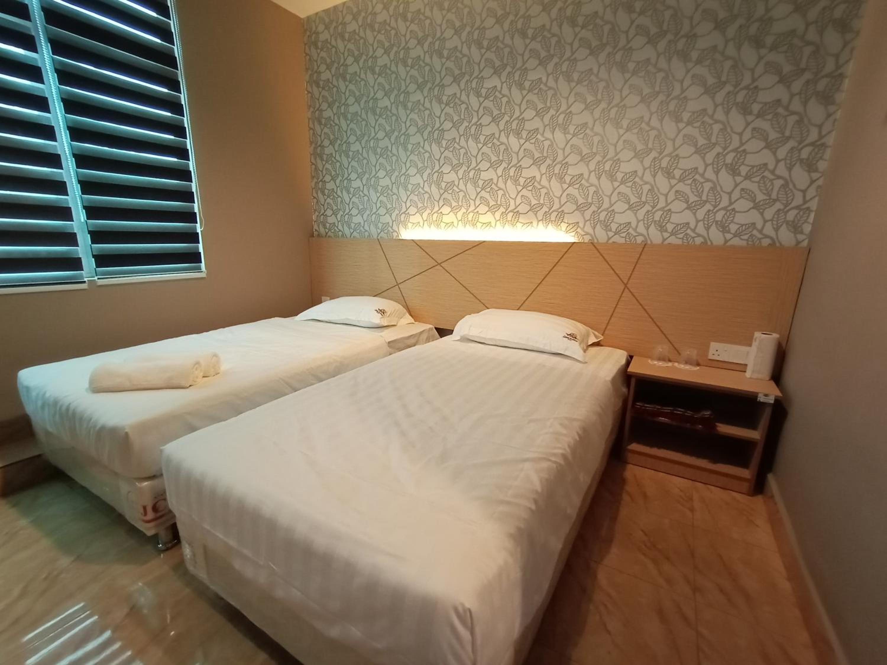 Deluxe Twin Room - Photo 3