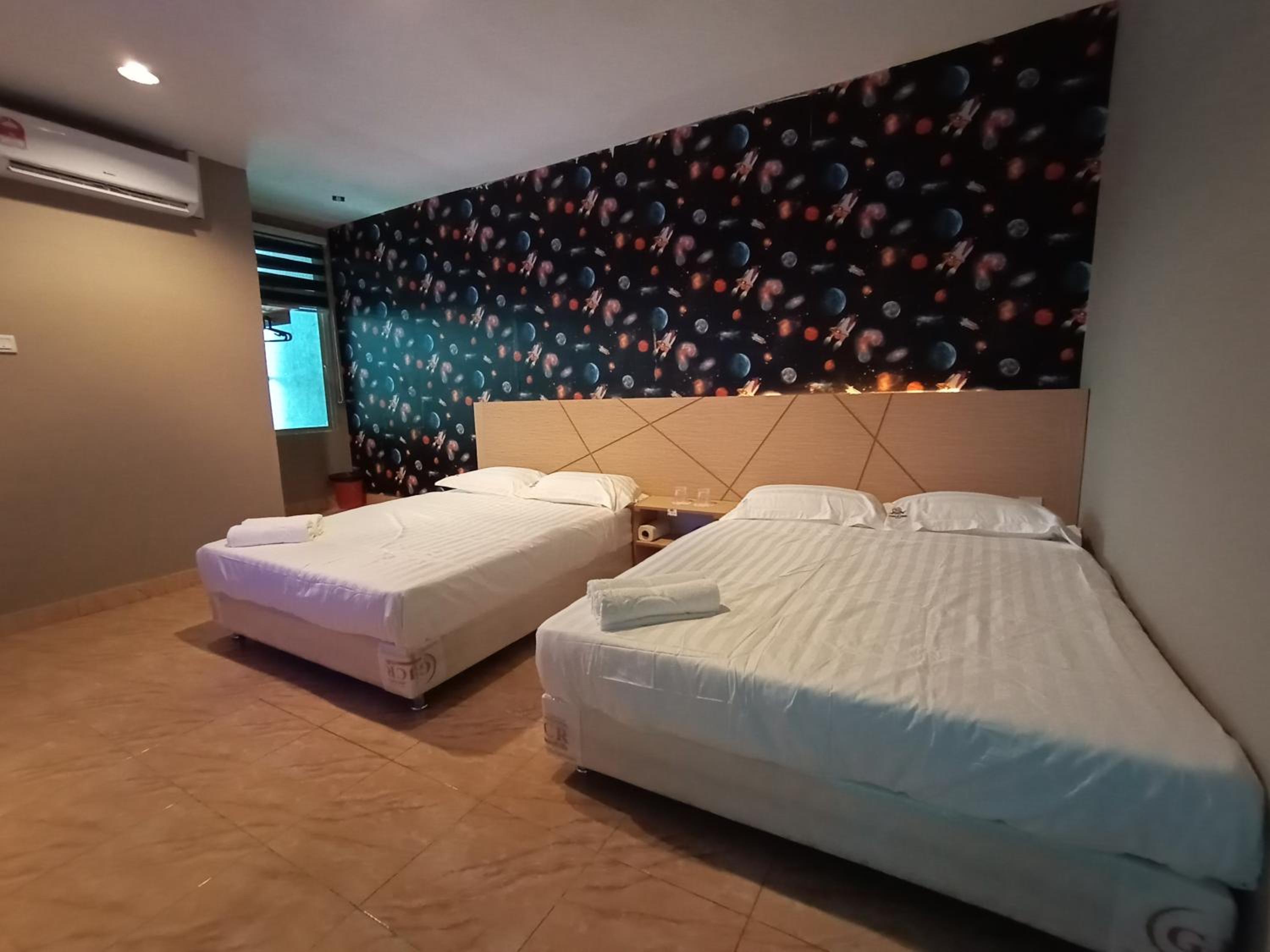 Deluxe Family Suite