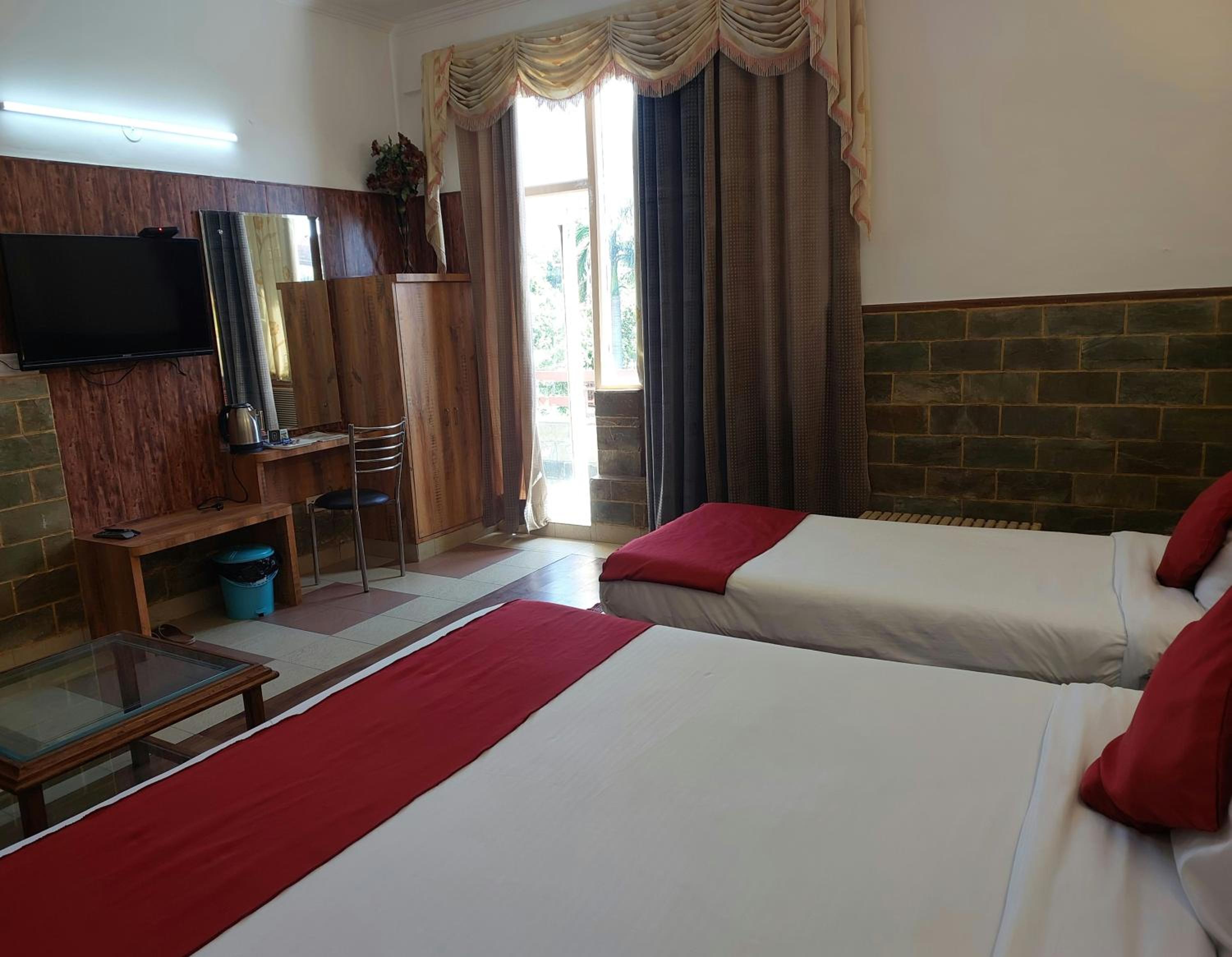 Deluxe Triple Room photo 3