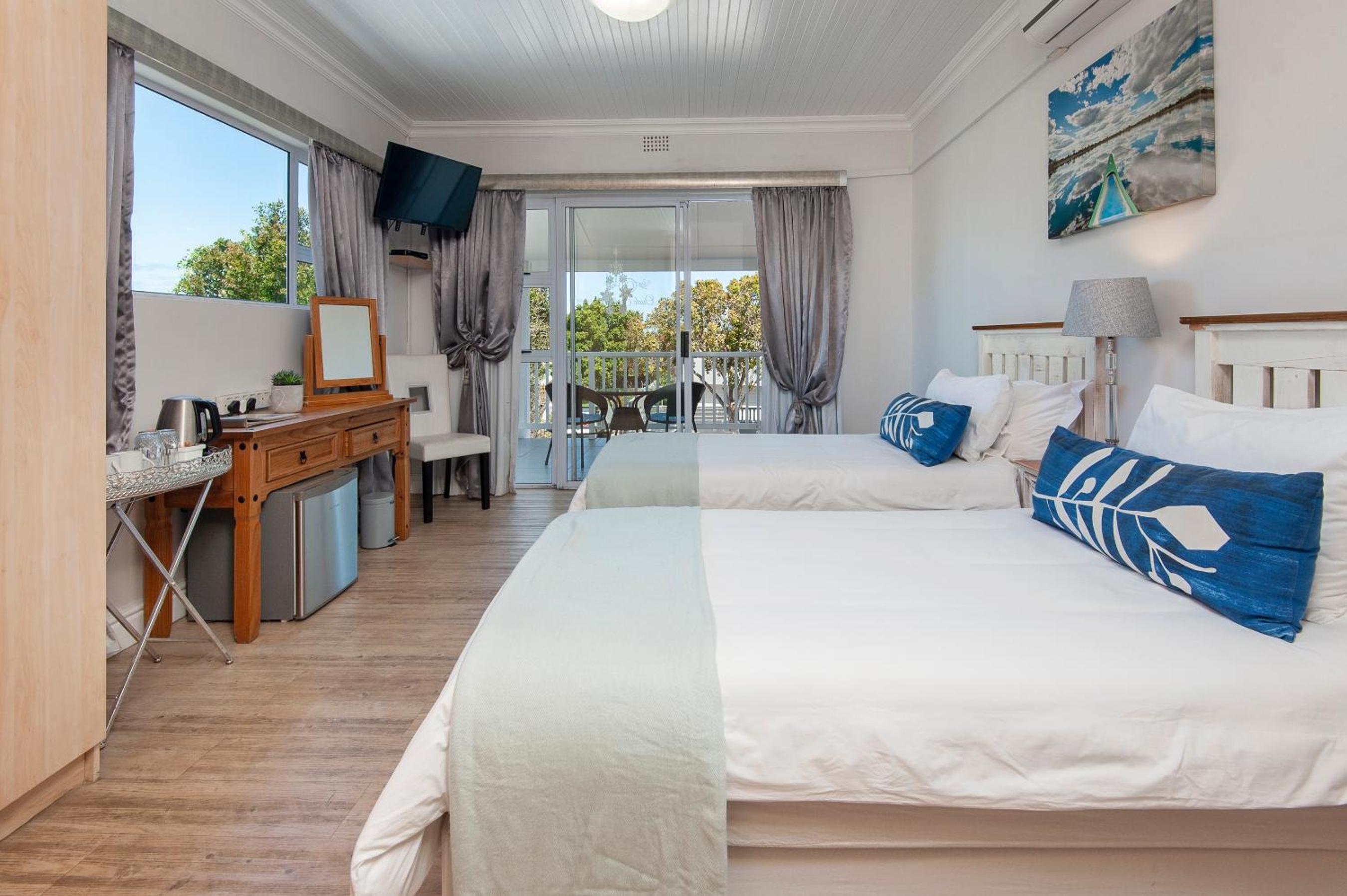 Suite with Balcony photo 2
